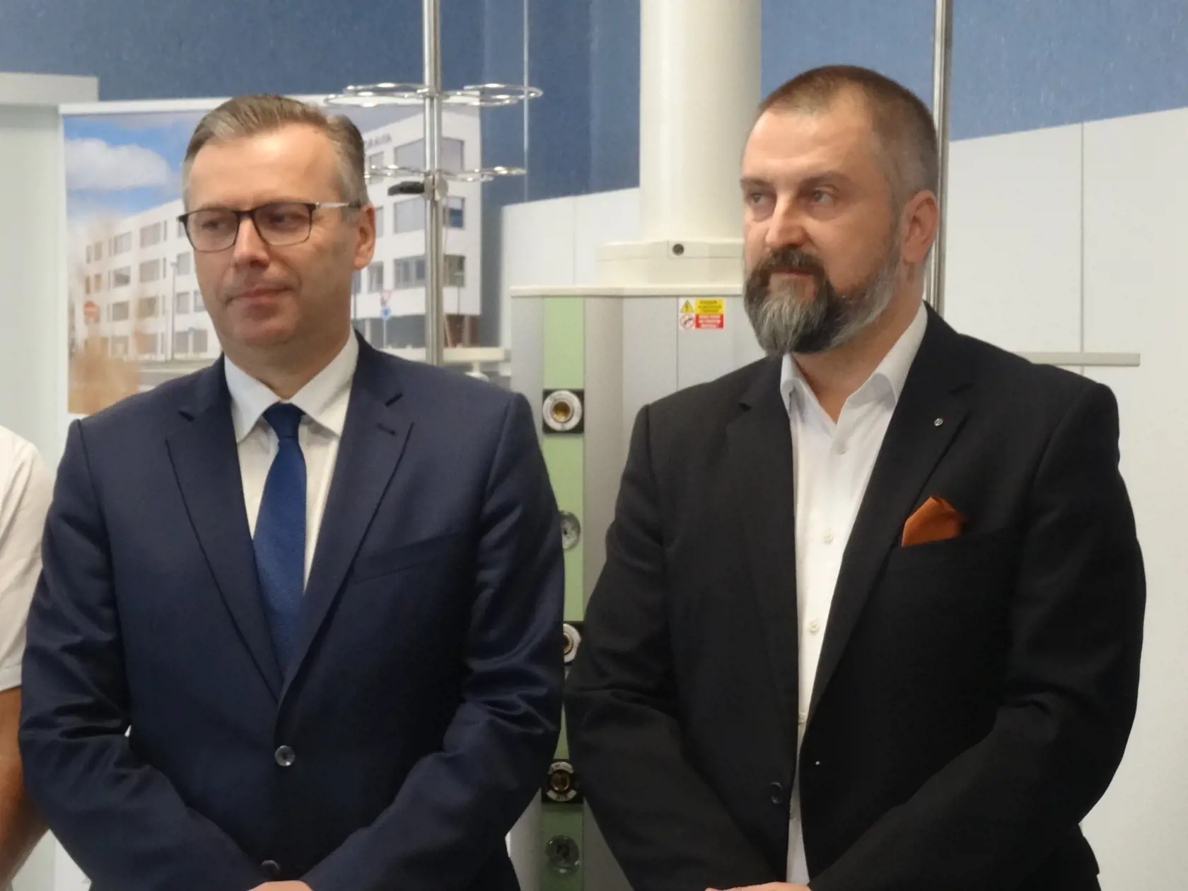 Vladimír Dvorový, generálny riaditeľ siete ProCare a Svet zdravia a Marián Haviernik, riaditeľ nemocnice Svet zdravia Michalovce. (sprava)