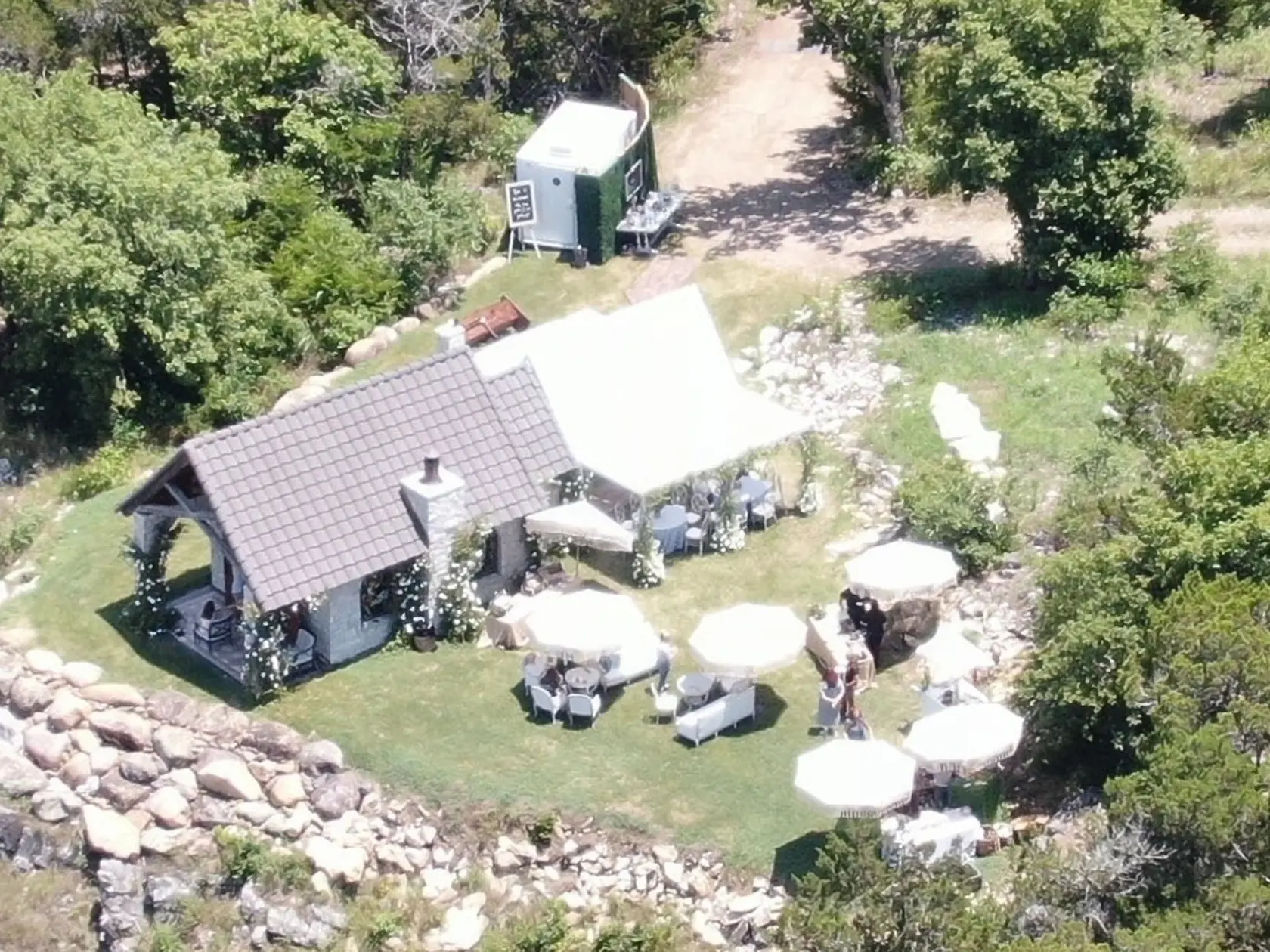 Kaplnku postavil Blake Shelton, aby sa v nej mohol s Gwen zosobášiť.