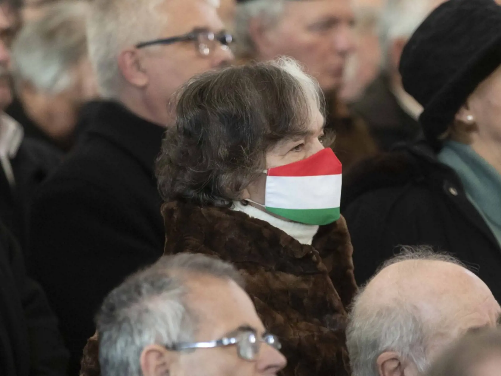 V utorok (17.1.2023) sa konal pohreb politika Miklósa Duraya v Lučenci. Kondolovať prišlo viacero delegácií z Maďarska vrátane maďarského premiéra Viktora Orbána.