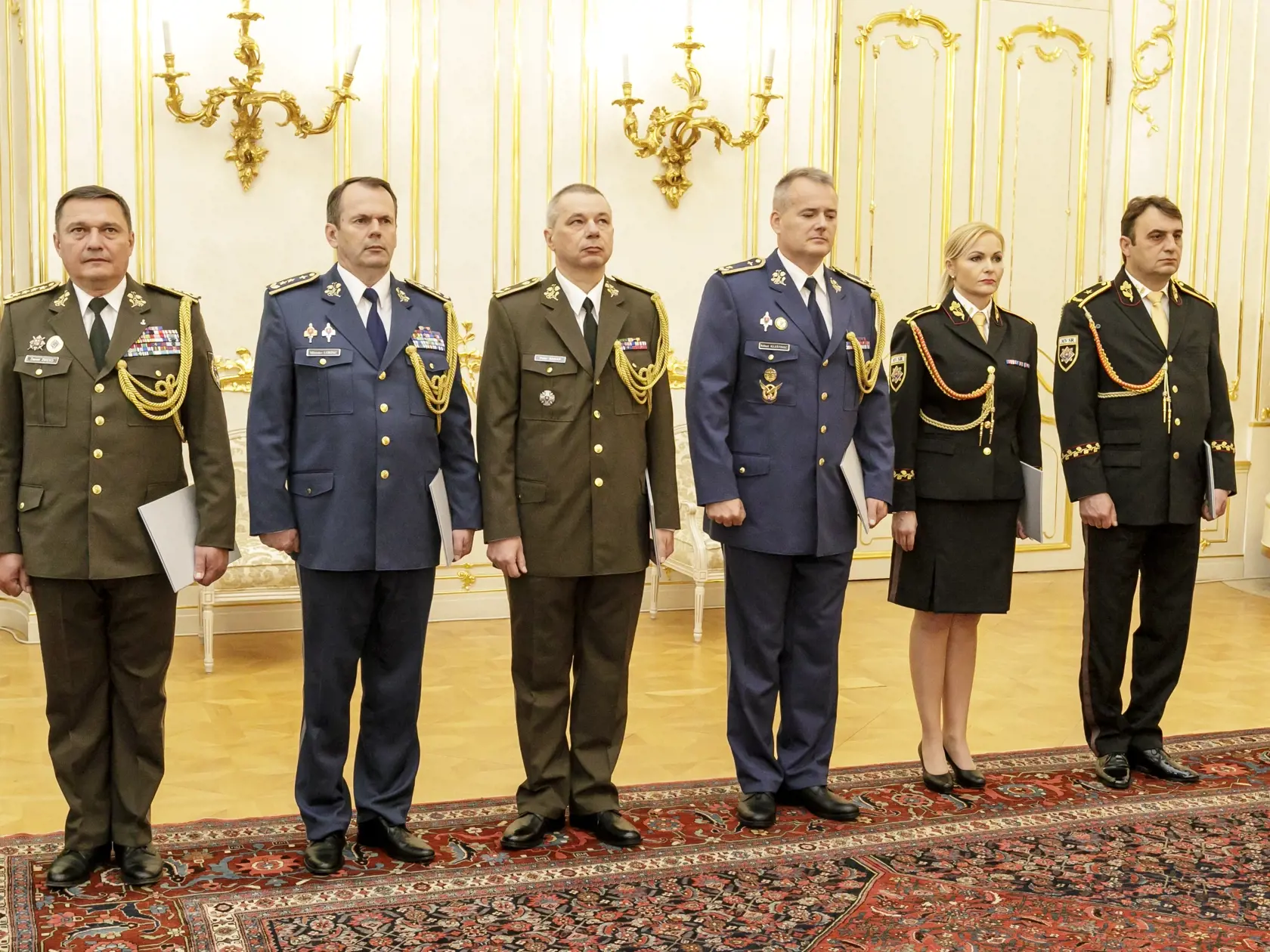 Róbert Bozalka, Jana Maškarová, Daniel Zmeko, Róbert Kleštinec (tretí sprava), Miroslav Lorinc a Peter Babiar u prezidenta Andreja Kisku.