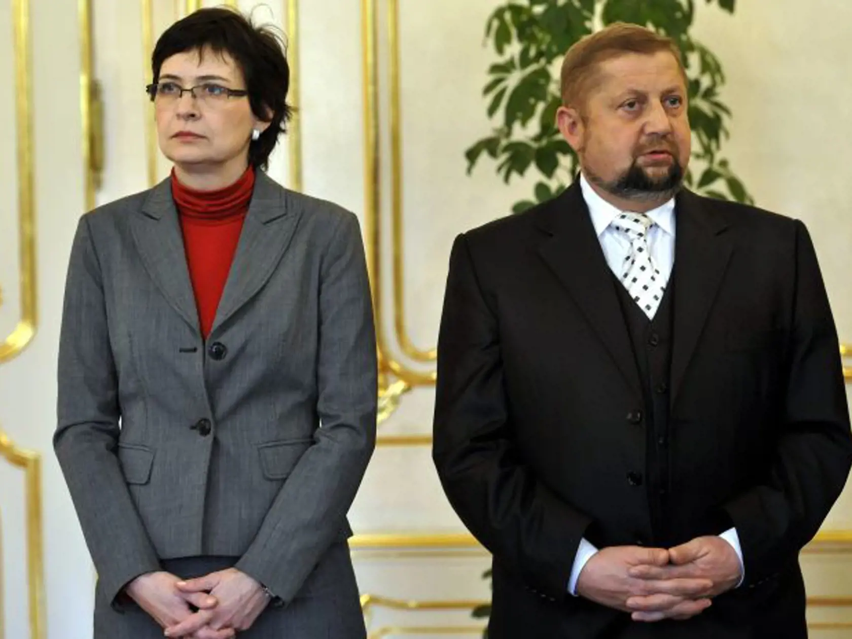 Pezident SR Ivan Gašparoviè vymenoval 17. januára 2011 v Prezidentskom paláci v Bratislave nových sudcov bez èasového obmedzenia. Na slávnostnom akte sa zúèastnili aj ministerka spravodlivosti SR Lucia Žitòanská a predseda Najvyššieho súdu a Súdnej rady Slovenskej republiky Štefan Harabin. FOTO TASR - Vladimír Benko