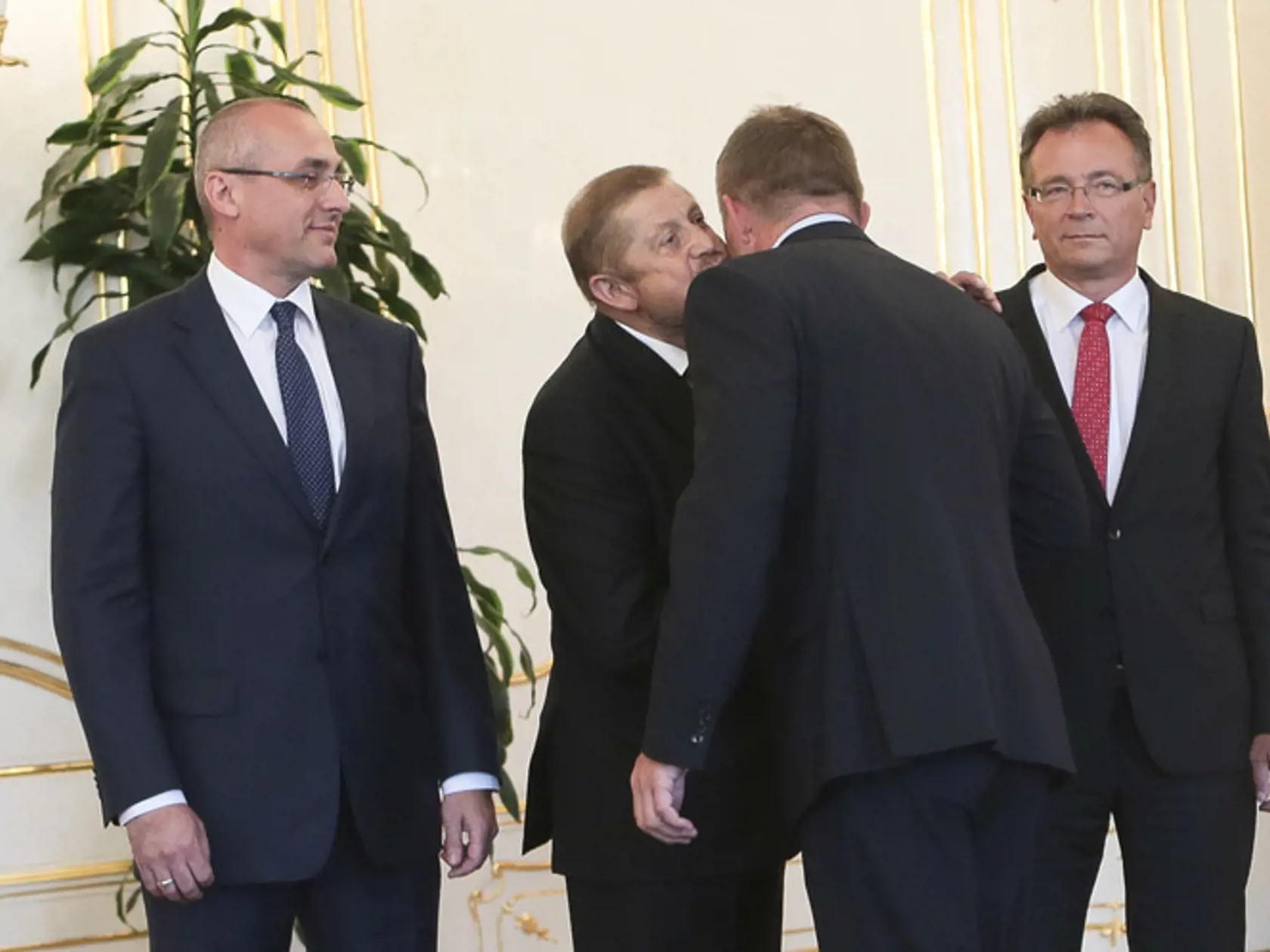 Fico po stretnutí s Harabin odišiel vybozkávaný ako asi nikdy.