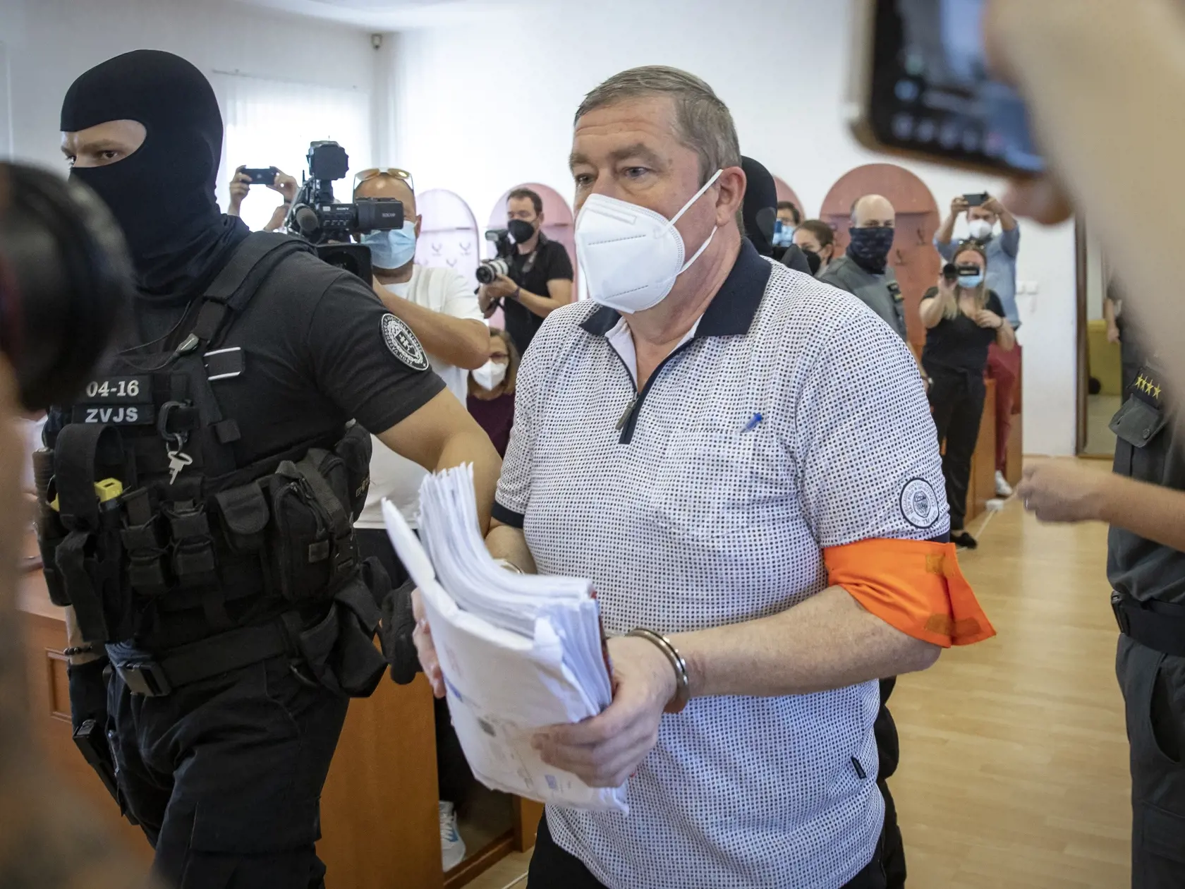 Súdne pojednávanie s bývalým špeciálnym prokurátorom Dušanom Kováčikom na  Špecializovanom trestnom súde v Pezinku, ktorý je obžalovaný zo zločinu zneužitia právomoci verejného činiteľa, obzvlášť závažného zločinu prijímania úplatku, zločinu založenia, zosnovania a podporovania zločineckej skupiny a z prečinu ohrozenia dôvernej a vyhradenej skutočnosti.