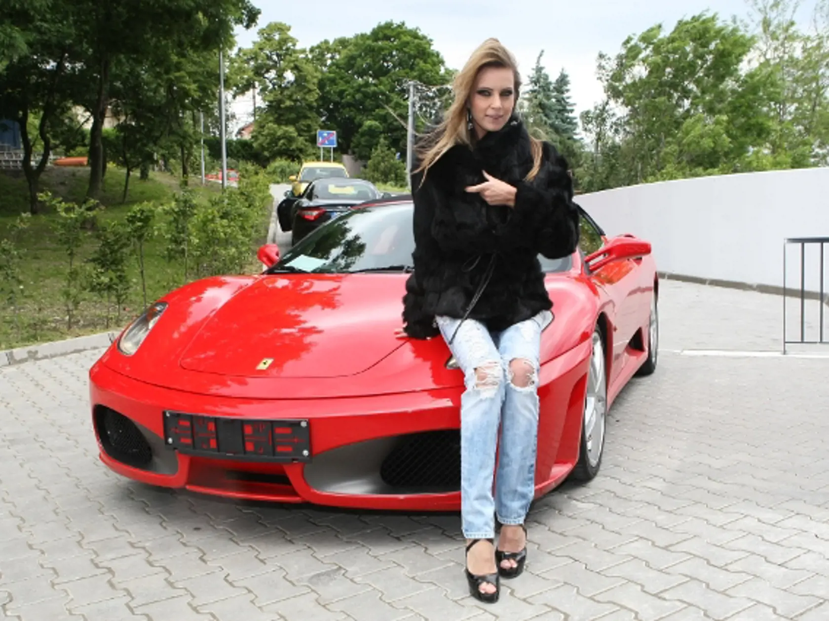 Erika Judínyová má rada roztrhané rifle