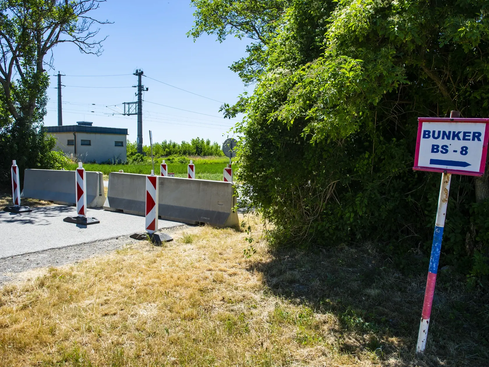 Na snímke uzavretý hraničný priechod Bratislava/Petržalka - Kittsee 6. júla 2021.ub Kotian