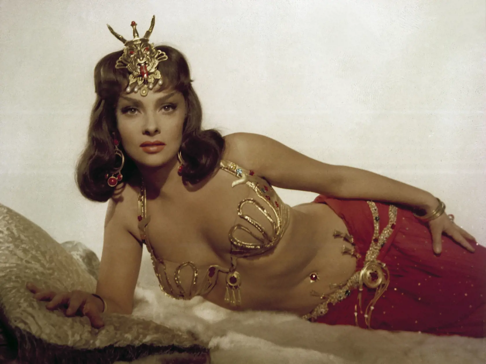 Gina Lollobrigida vo filme Šalamún a kráľovná zo Sáby z roku 1959.
