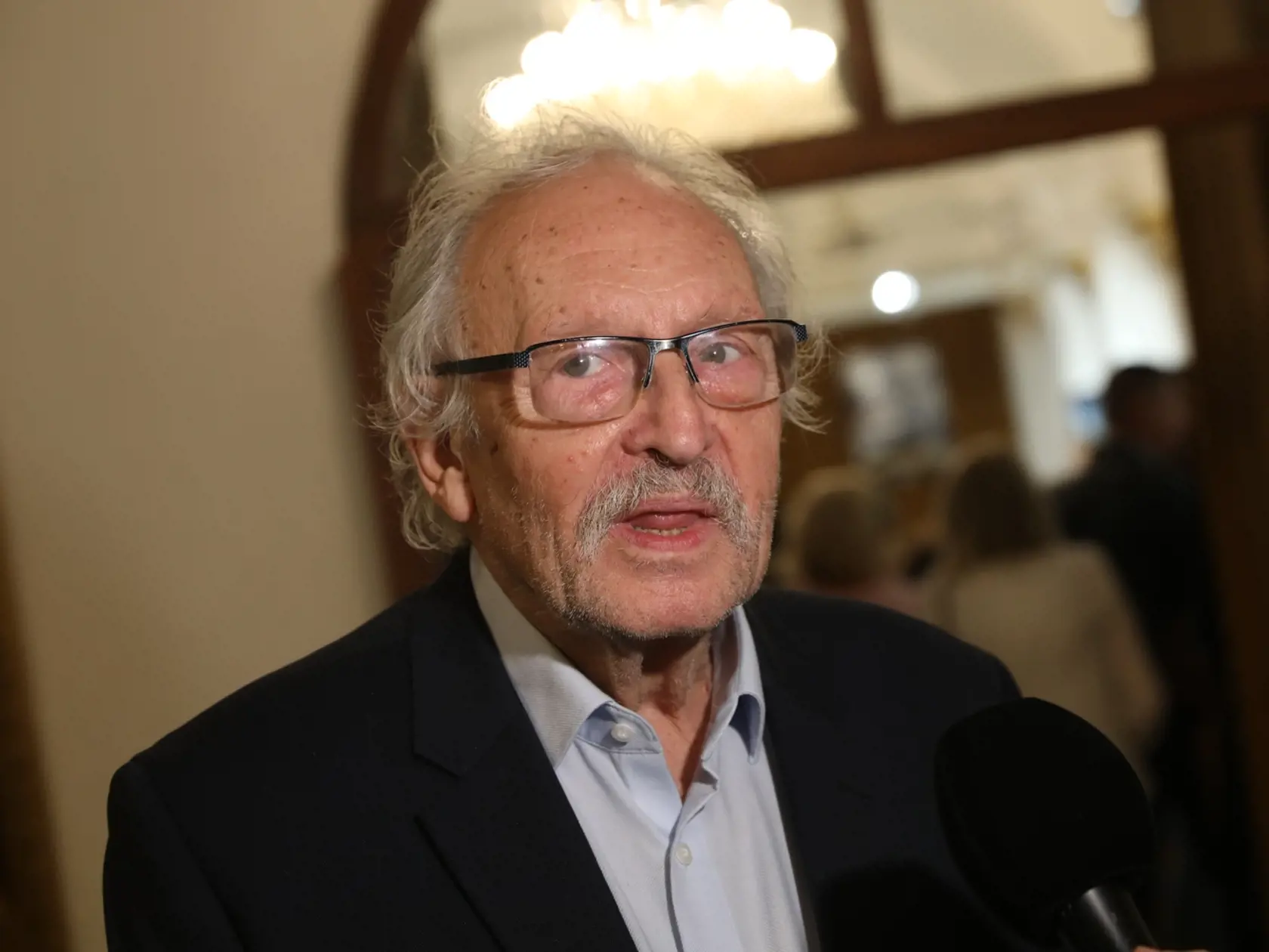 Na snímke je krst knihy Mariky Studeničovel o hercovi Gustavovi Valachovi ,, NEPOSEMEROS “.František Kovár - slovenský  herec.

