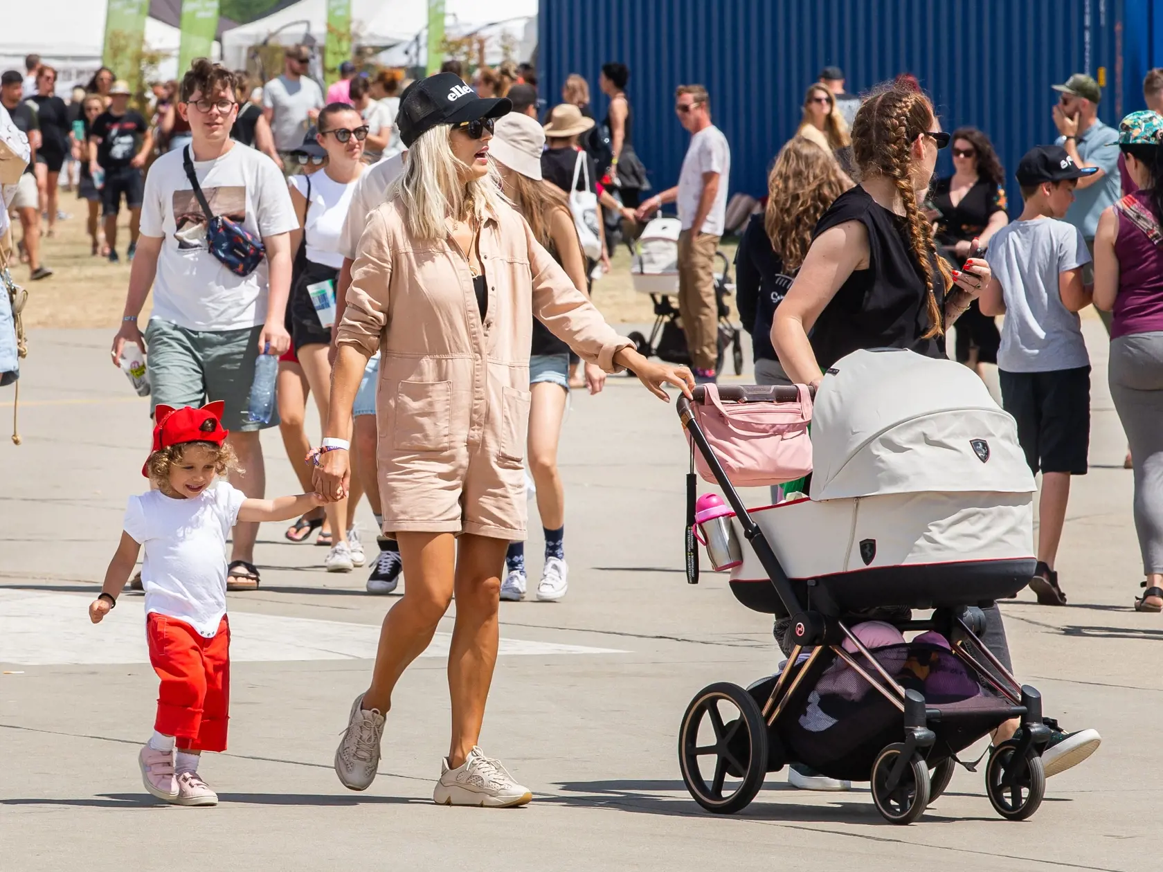 Tretí deň hudobného festivalu "POHODA 2022" na letisku v Trenčíne. Na snímke Ivana Gáborík.
