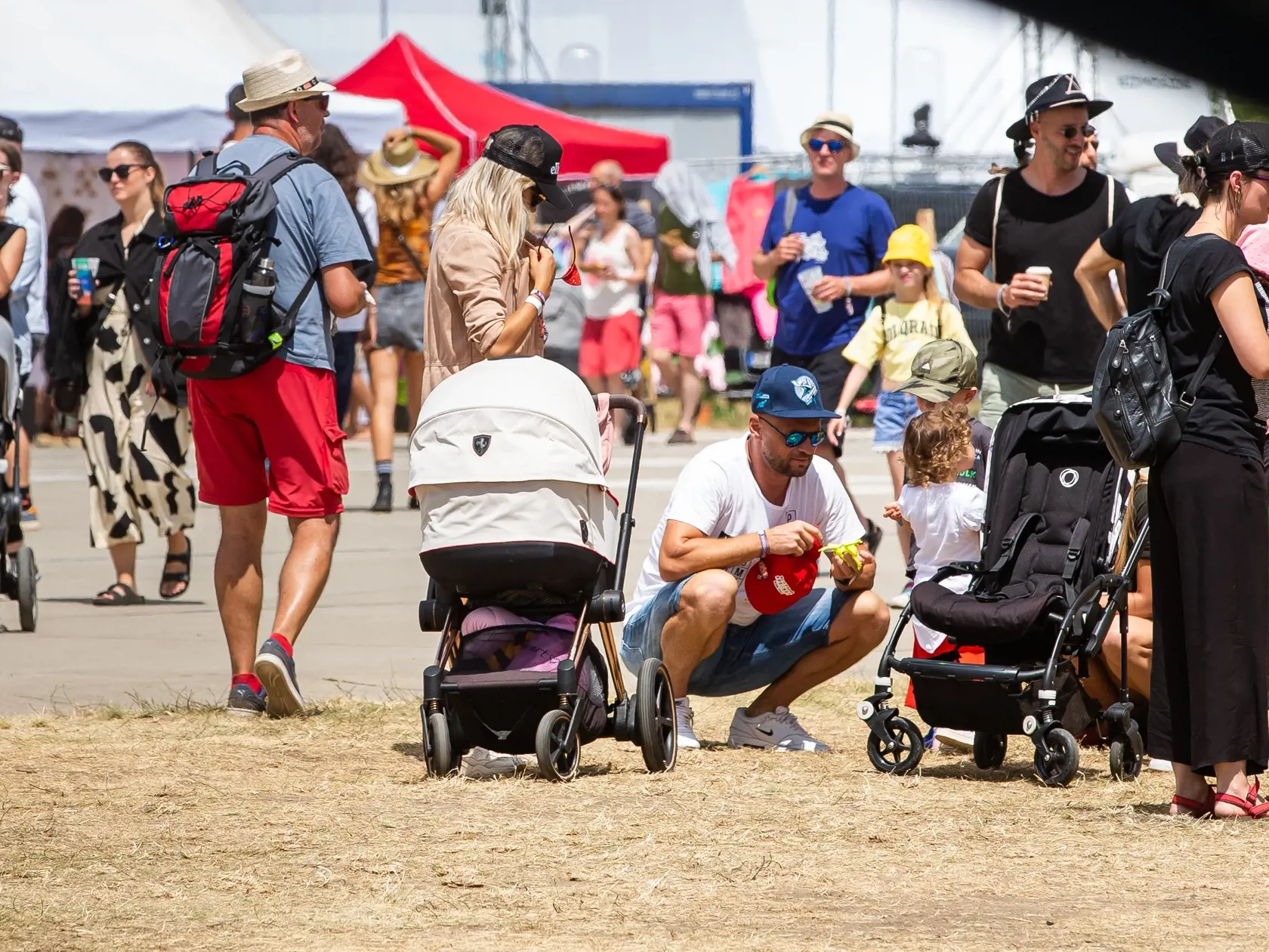 Tretí deň hudobného festivalu "POHODA 2022" na letisku v Trenčíne. Na snímke Ivana Gáborík s manželom Mariánom Gáboríkom. 