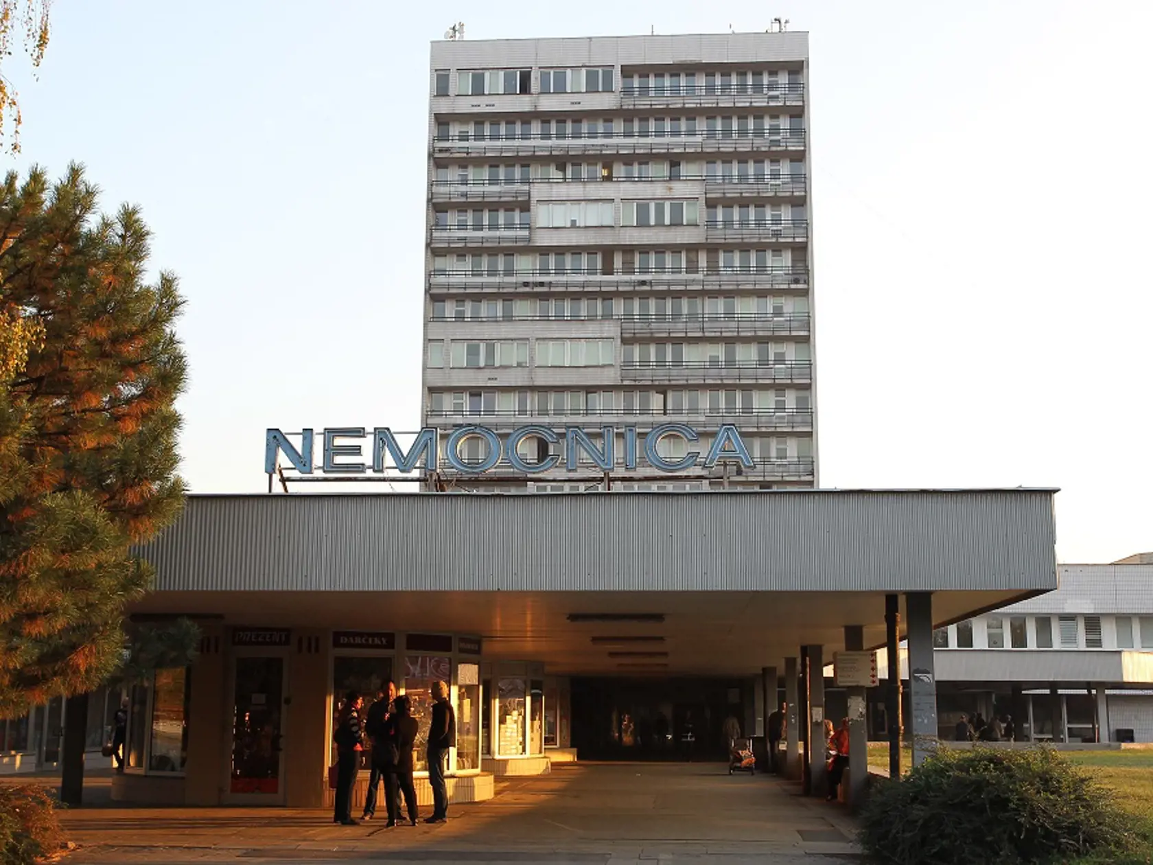 Univerzitná nemocnica Bratislava opäť prepadla.