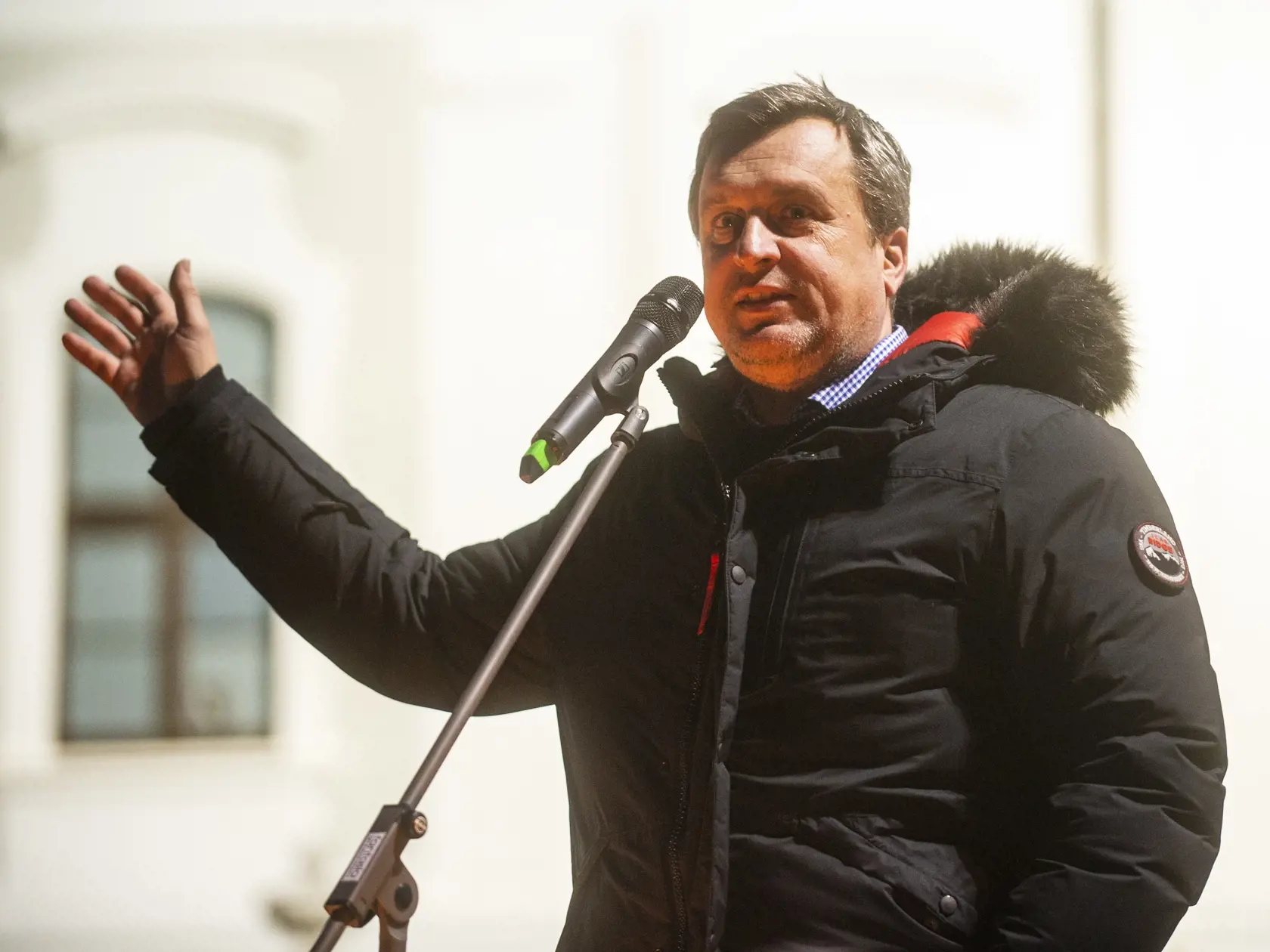 Na snímke predseda strany SNS Andrej Danko počas protestnéhozhromaždenia opozičných politických strán pred Prezidentským palácom 26. januára 2022 v Bratislave.
