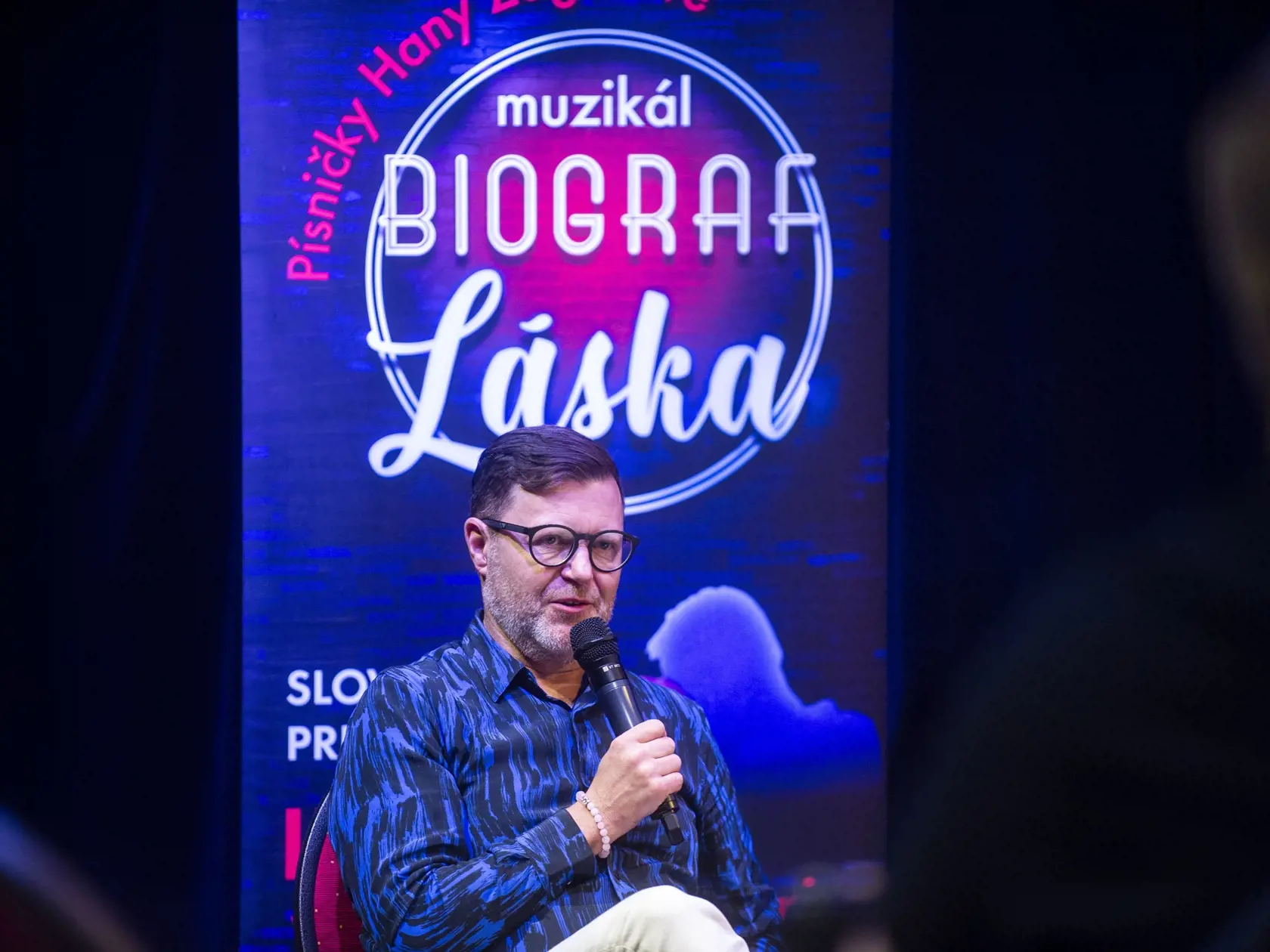 Na snímke producent Július Jackuliak počas prezentácie muzikálu s názvom Biograf láska v Bratislave v stredu 7. februára 2024. Český muzikál so skladbami Hany Zagorovej bude mať slovenskú premiéru 14. - 17. marca. FOTO TASR - Jakub Kotian