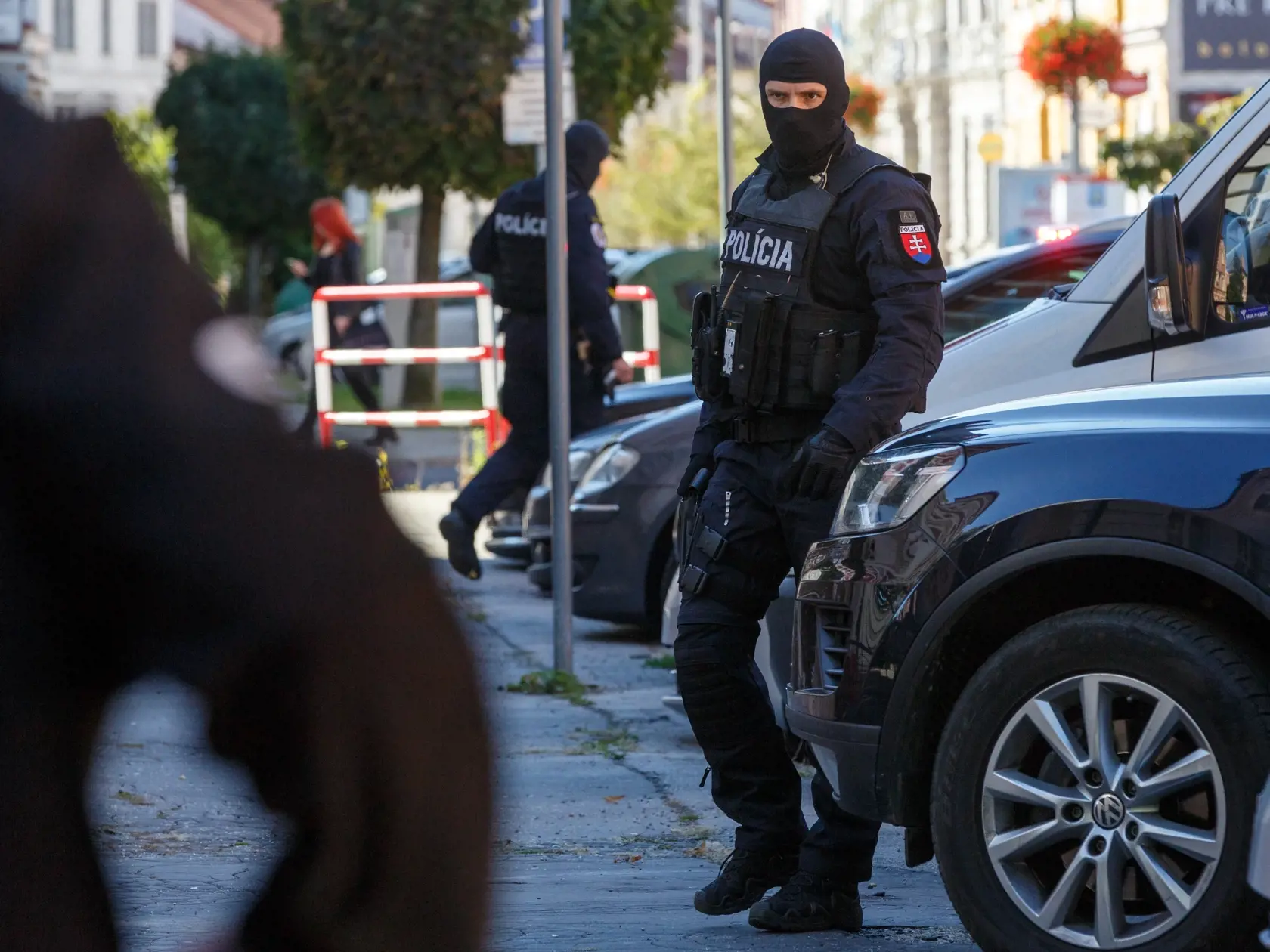Kukláci predviedli obvinených z vraždy Jána Kuciaka na špeciálny trestný súd v Banskej Bystrici.