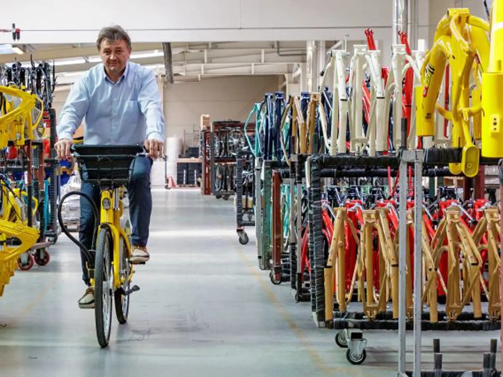 Majiteľ firmy, ktorá bicykle vyrába, Neuzer András, 