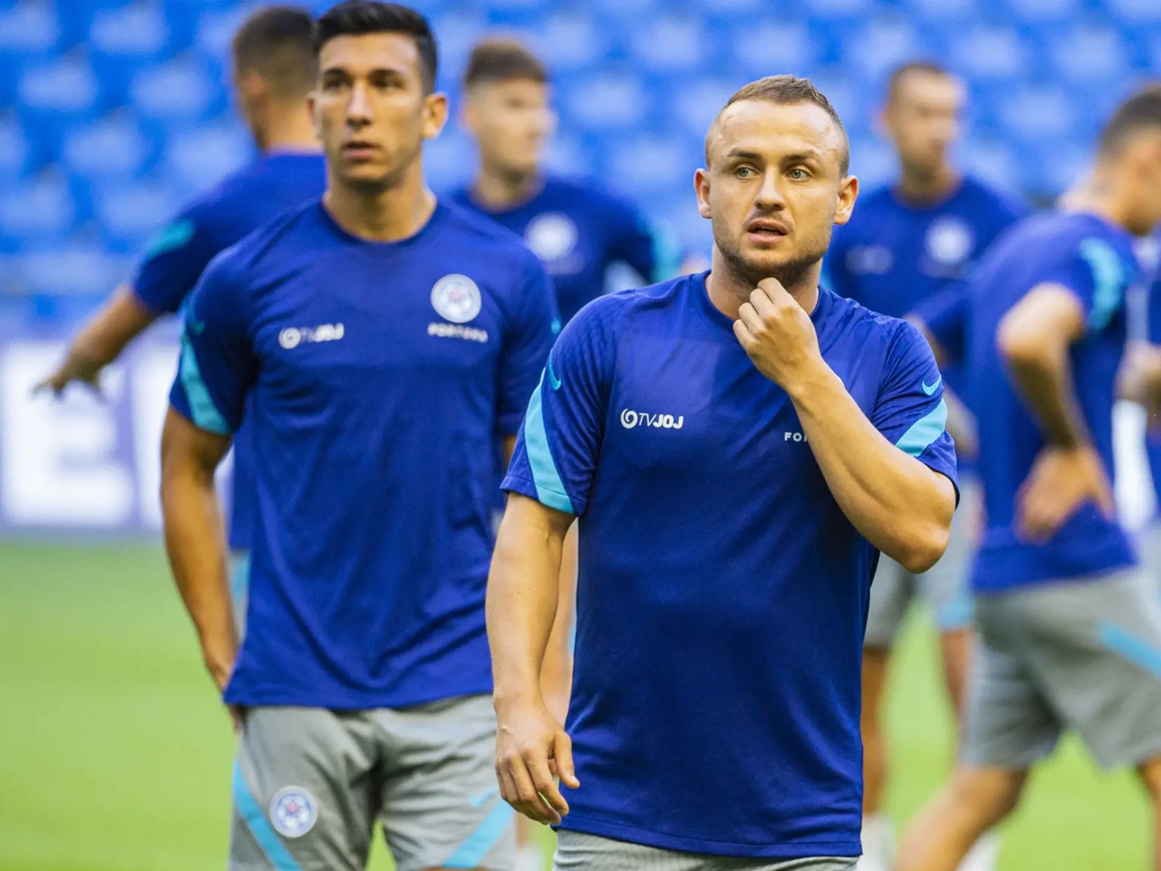 Zdá sa, že Stano futbal miluje oveľa viac ako nejakú rodinu. Vedľa seba chce mať reprezentatívnu ženu a keďže Daniela podľa neho po pôrode pár kíl pribrala, nemohol to vystáť. Radšej jej dal zbohom.