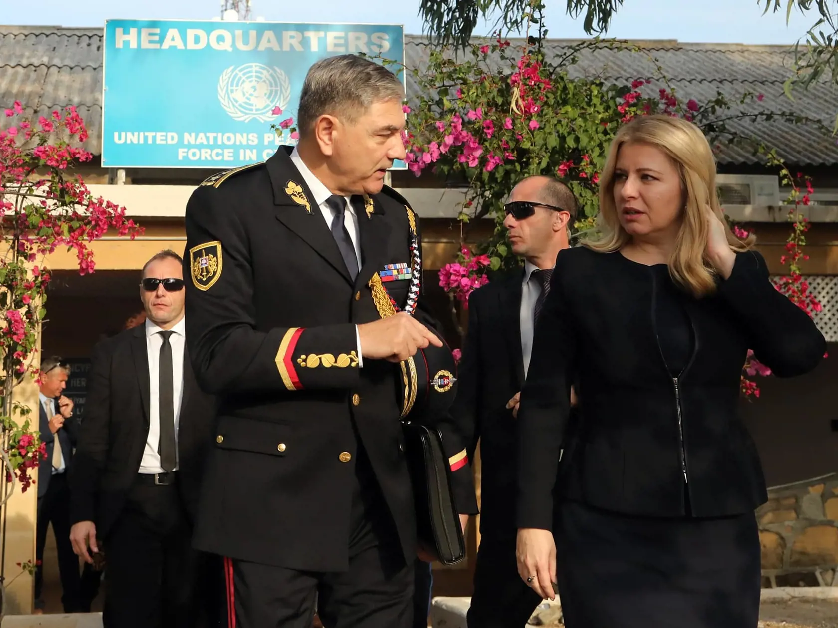 Zuzana Čaputová počas návštevy slovenských vojakov a policajtov na Cypre.