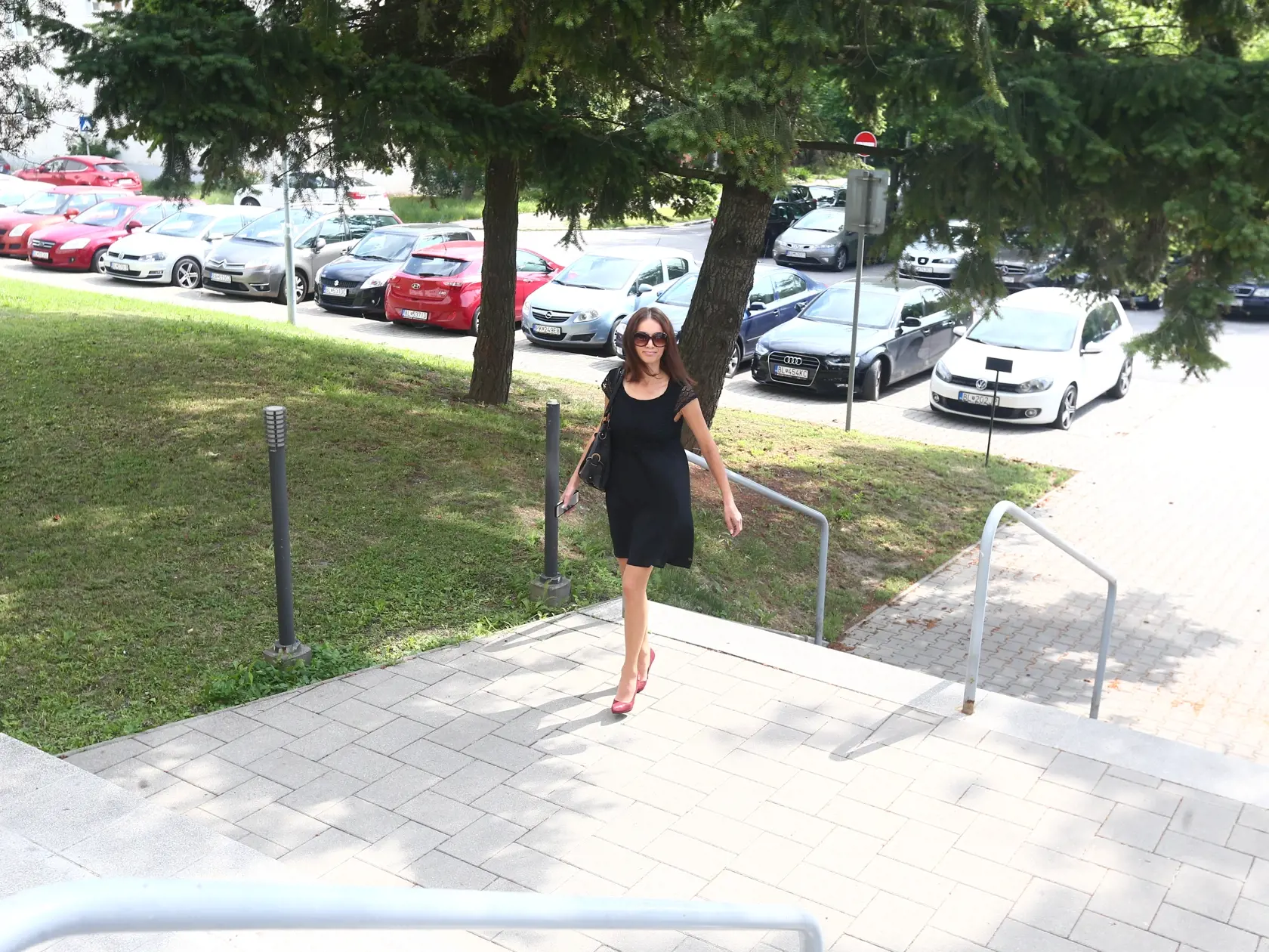 Edita Bičanová prichádza na súd pred rozvodom.
