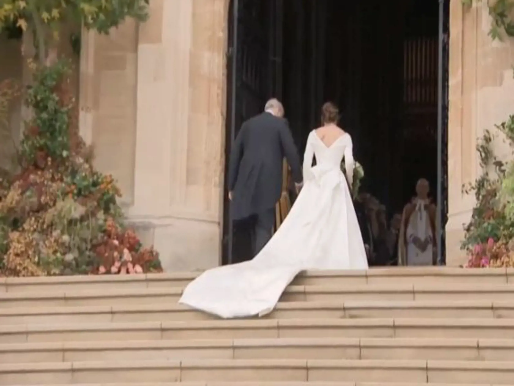 Nevesta Eugenie si na hrade Windsor berie snúbenca Jacka Brooksbanka.