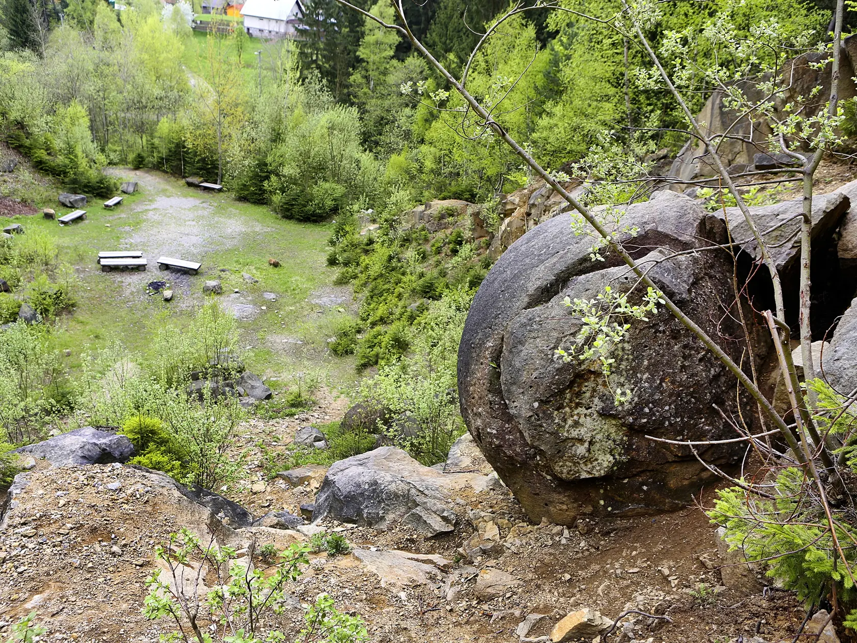 Kamenné gule v lokalite Megoňky.