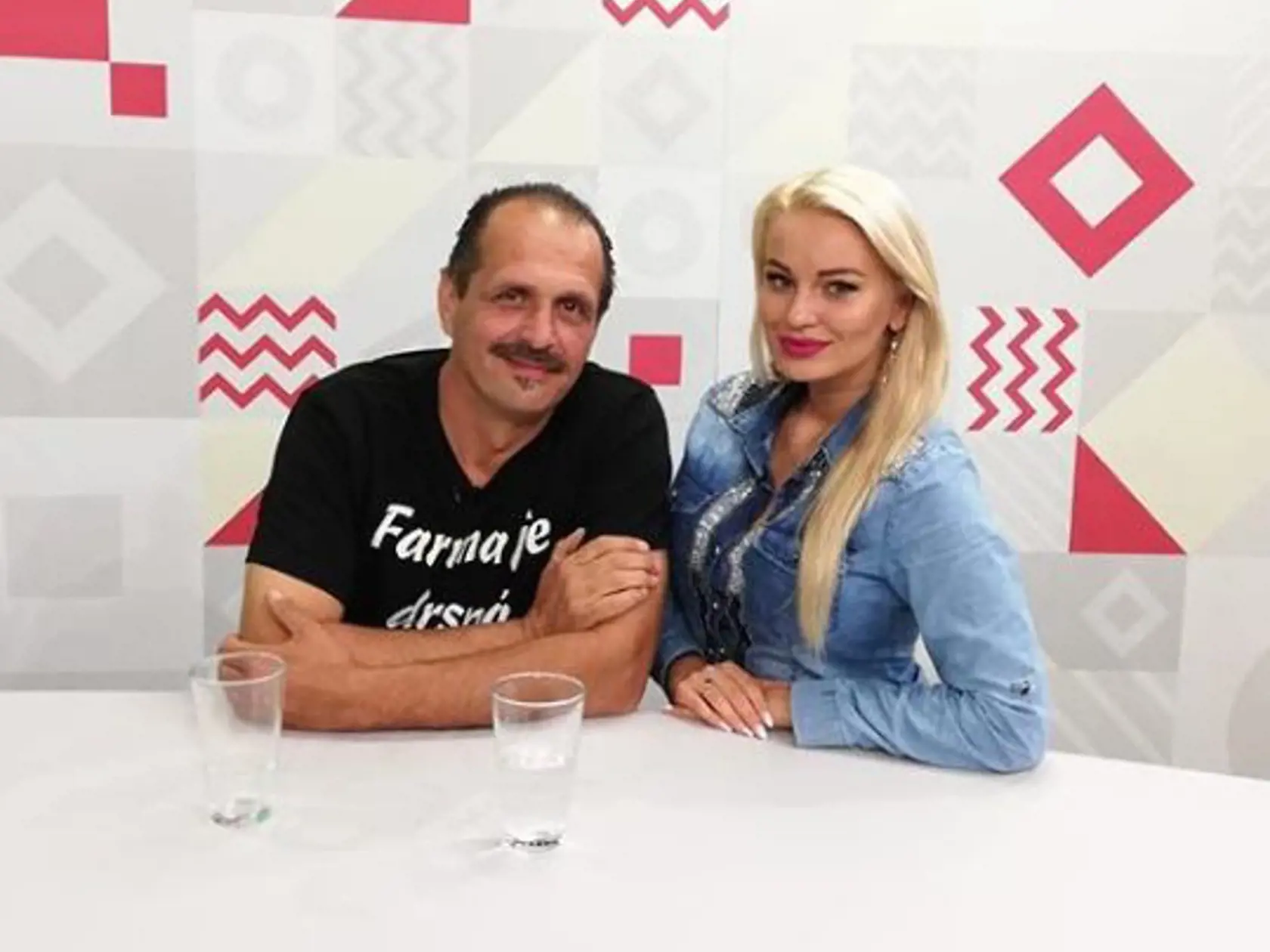 Hospodár Martin Bagár a Eva Zelníková.