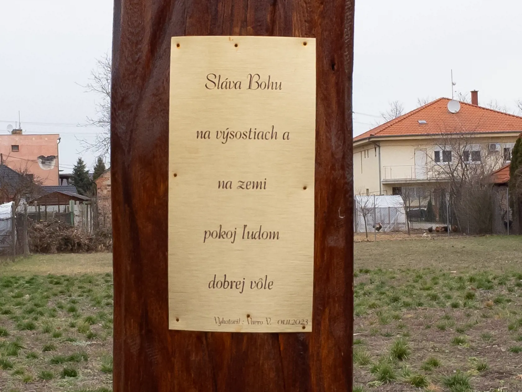 Pozemok v obci Veľká Mača, na ktorom pôvodne stál rodinný dom investigatívneho novinára jána Kuciaka a jeho snúbenice Martiny Kušnírovej, ktorí sa stali obeťou úkladnej vraždy.