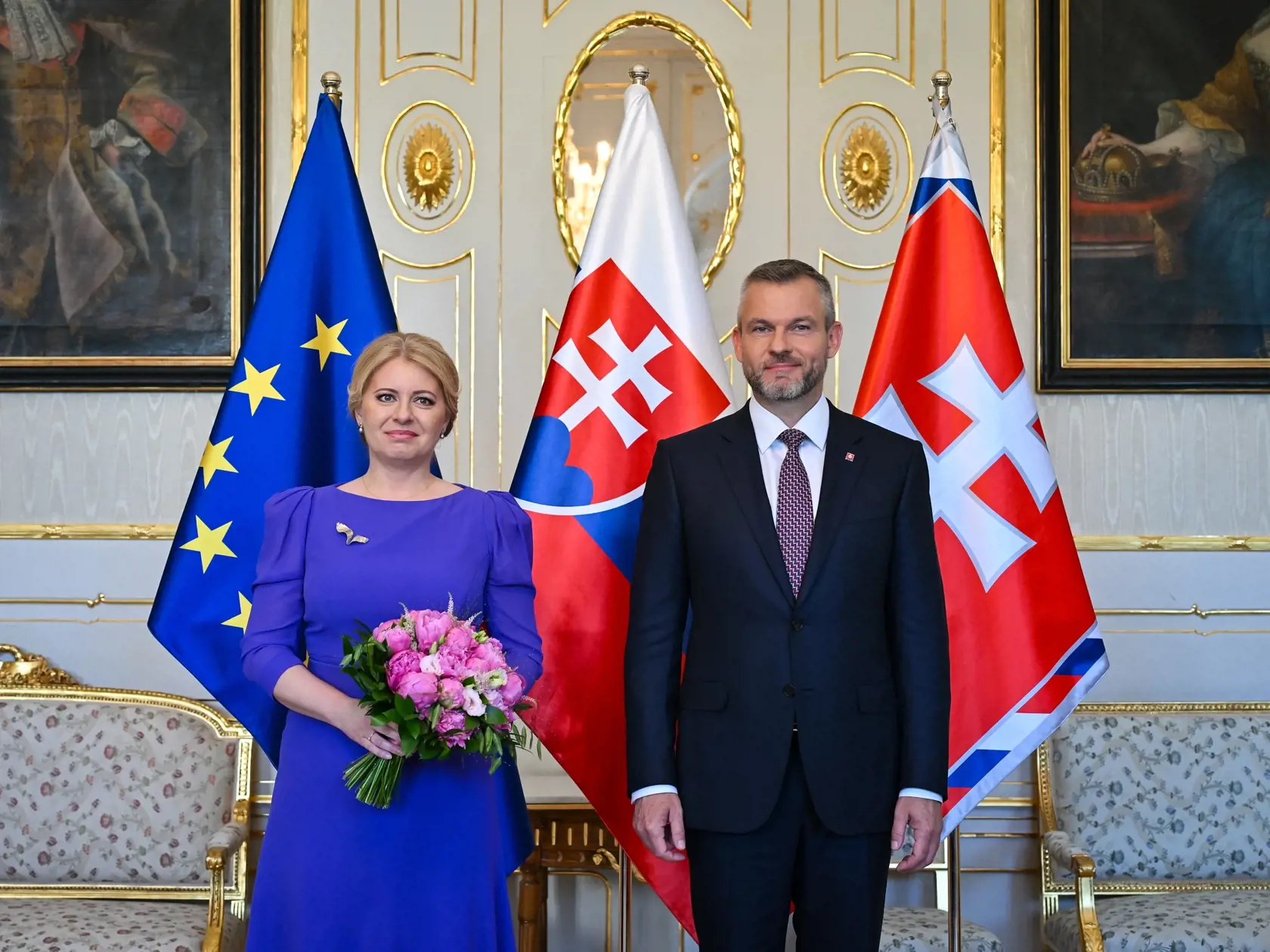 Na snímke nový prezident SR Peter Pellegrini a jeho predchodkyňa Zuzana Čaputová počas symbolického odovzdania Prezidentského paláca 15. júna 2024 v Bratislave. FOTO TASR - Pavol Zachar