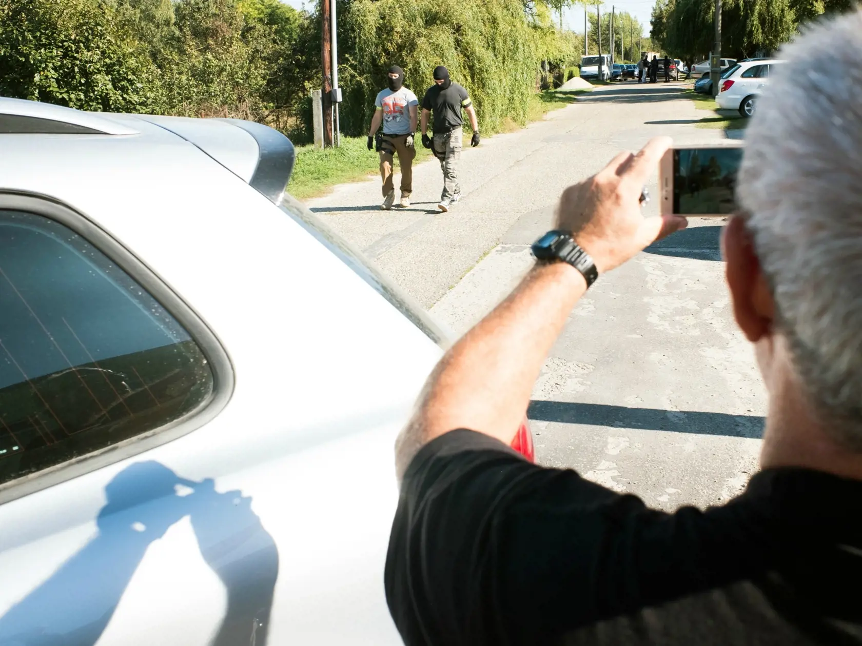 Policajná akcia sa podľa medializovaných informácií konala pravdepodobne v súvislosti s prípadom vraždy investigatívneho novinára Jána Kuciaka a jeho priateľky Martiny Kušnírovej.