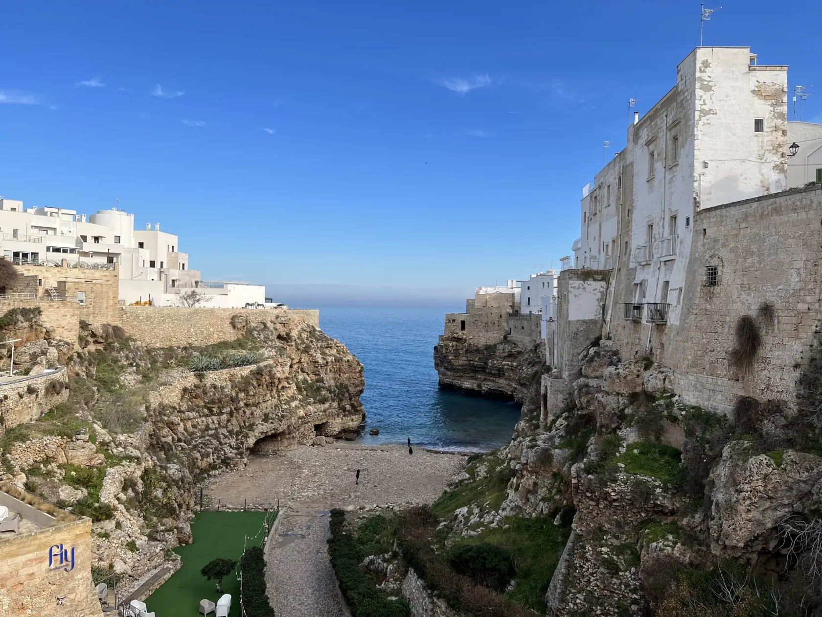 A toto je najfotografovanejšie miesto - zátoka v Polignano a mare.