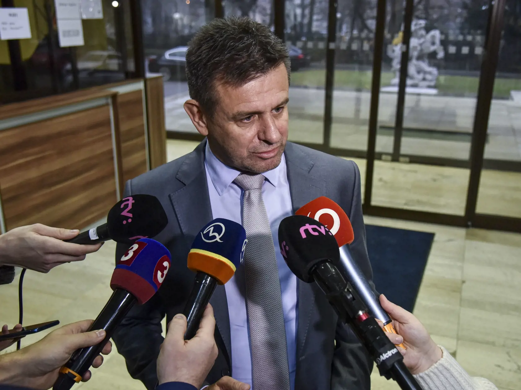 Na snímke minister životného prostredia SR László Sólymos počas príchodu na 192. schôdzu vlády SR, 22. januára 2020 v Bratislave. FOTO TASR - Pavol Zachar
