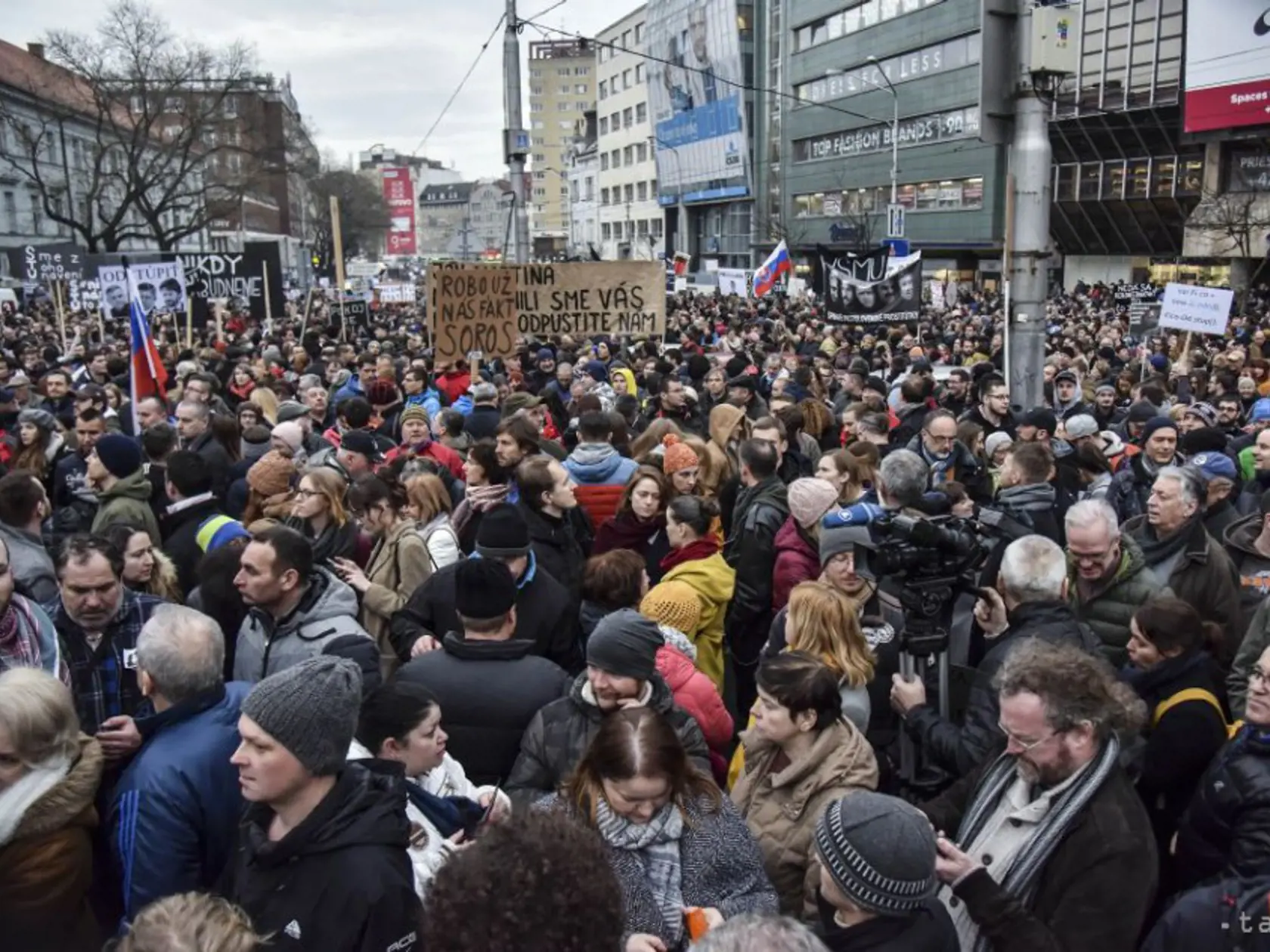 Protesty Slovákov.