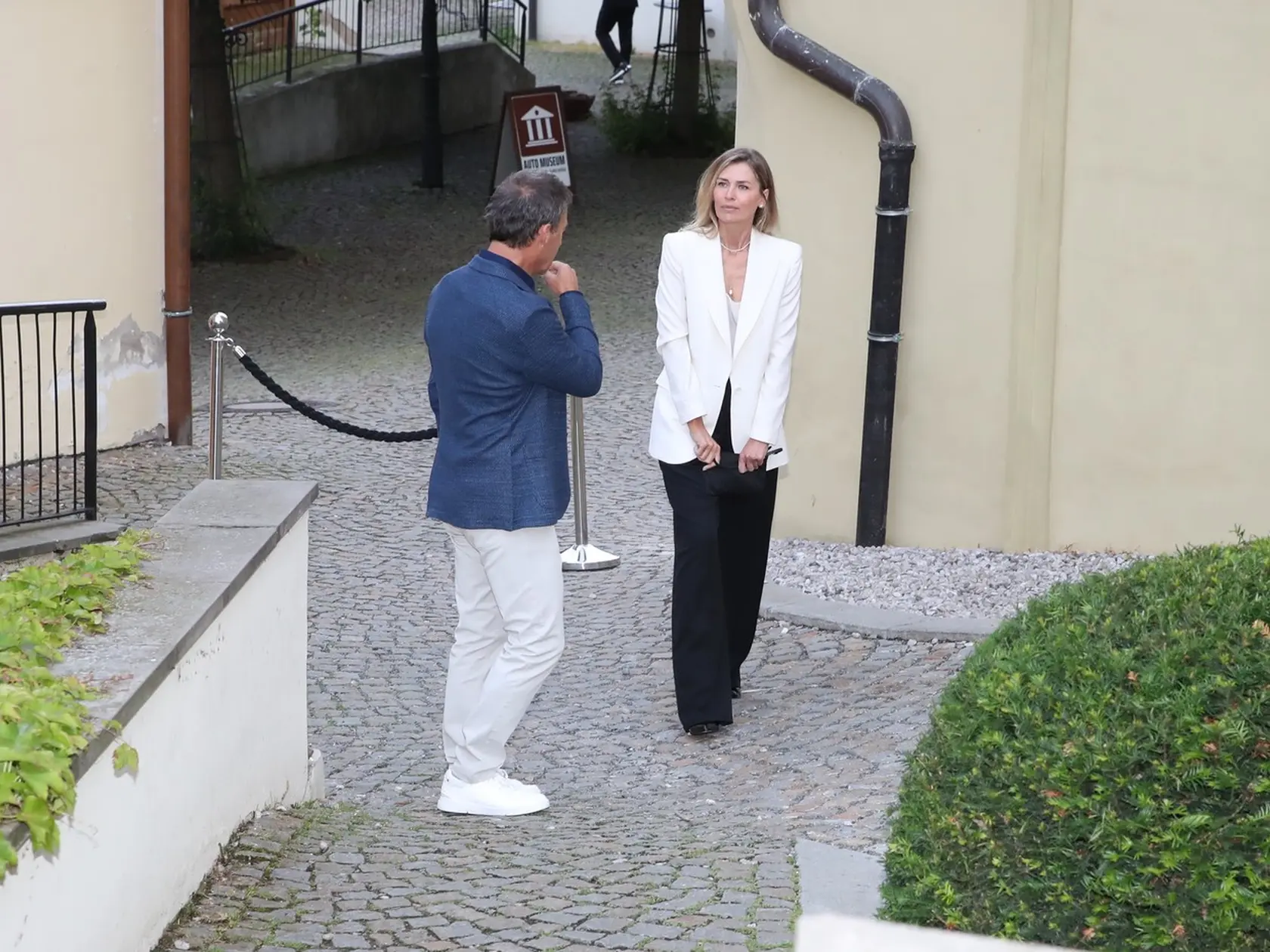 Paľo a Daniela na letnej párty.