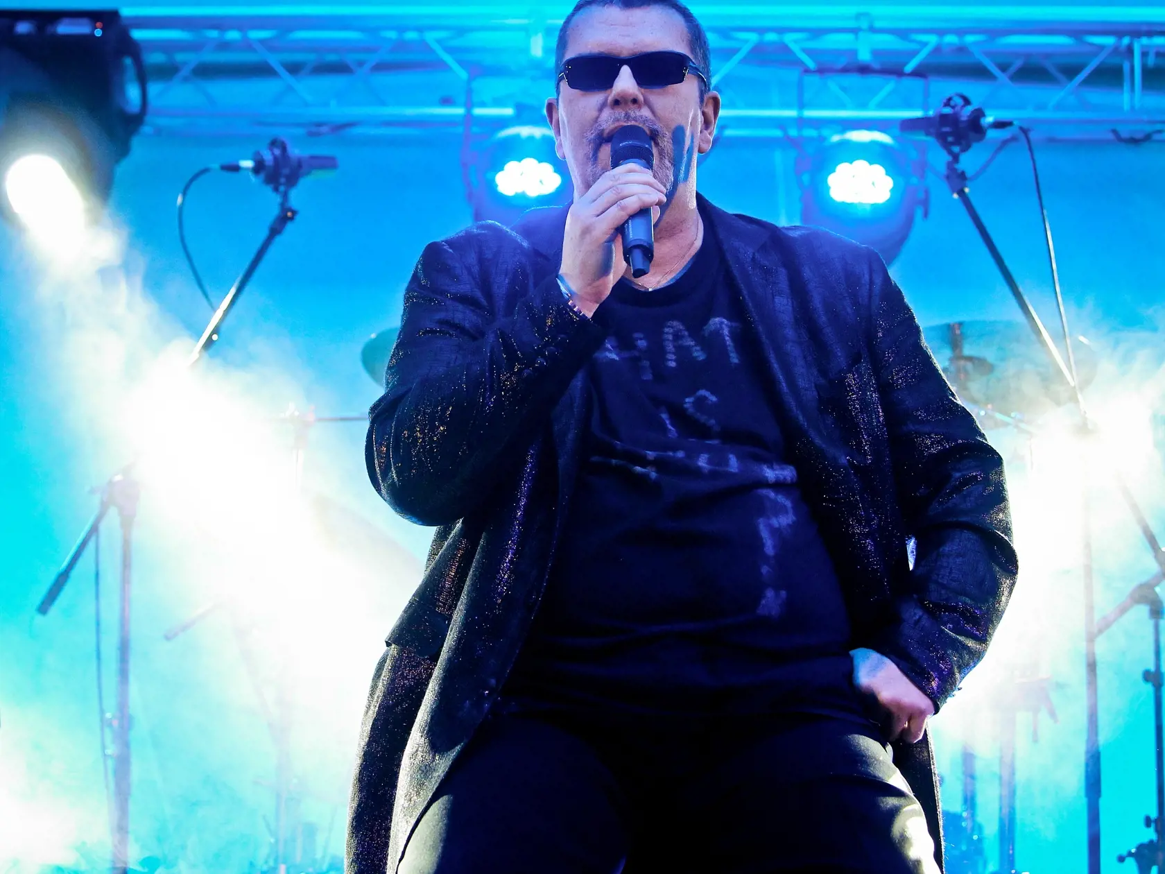 Na snimke slovensky spevak Richard Müller