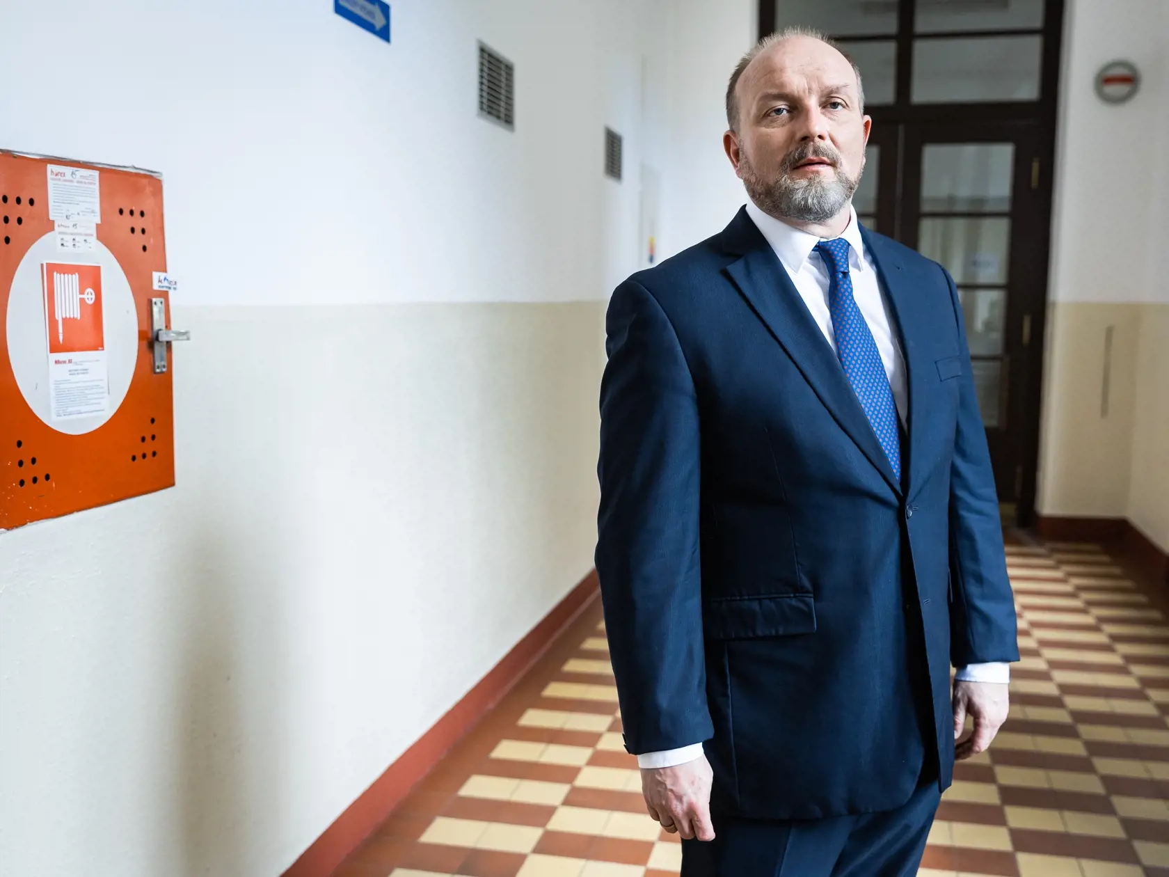 Posledný natáčací deň filmu o Mikulášovi Černákovi MIKI v bratislavskom Justičnom paláci. Na snímke Gregor Hološka. 