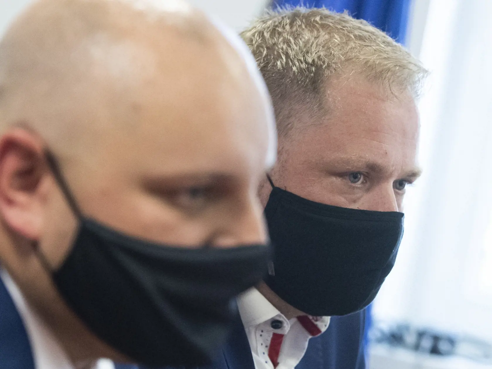 Na snímke vľavo riaditeľ odboru ekonomickej kriminality Ondrej Repa a vpravo prezident Finančnej správy SR Jiří Žežulka počas brífingu Generálnej prokuratúry SR na Tému: Akcia, mediálne známa ako Mýtnik II. 24. júna 2021 v Bratislave. FOTO TASR - Martin Baumann