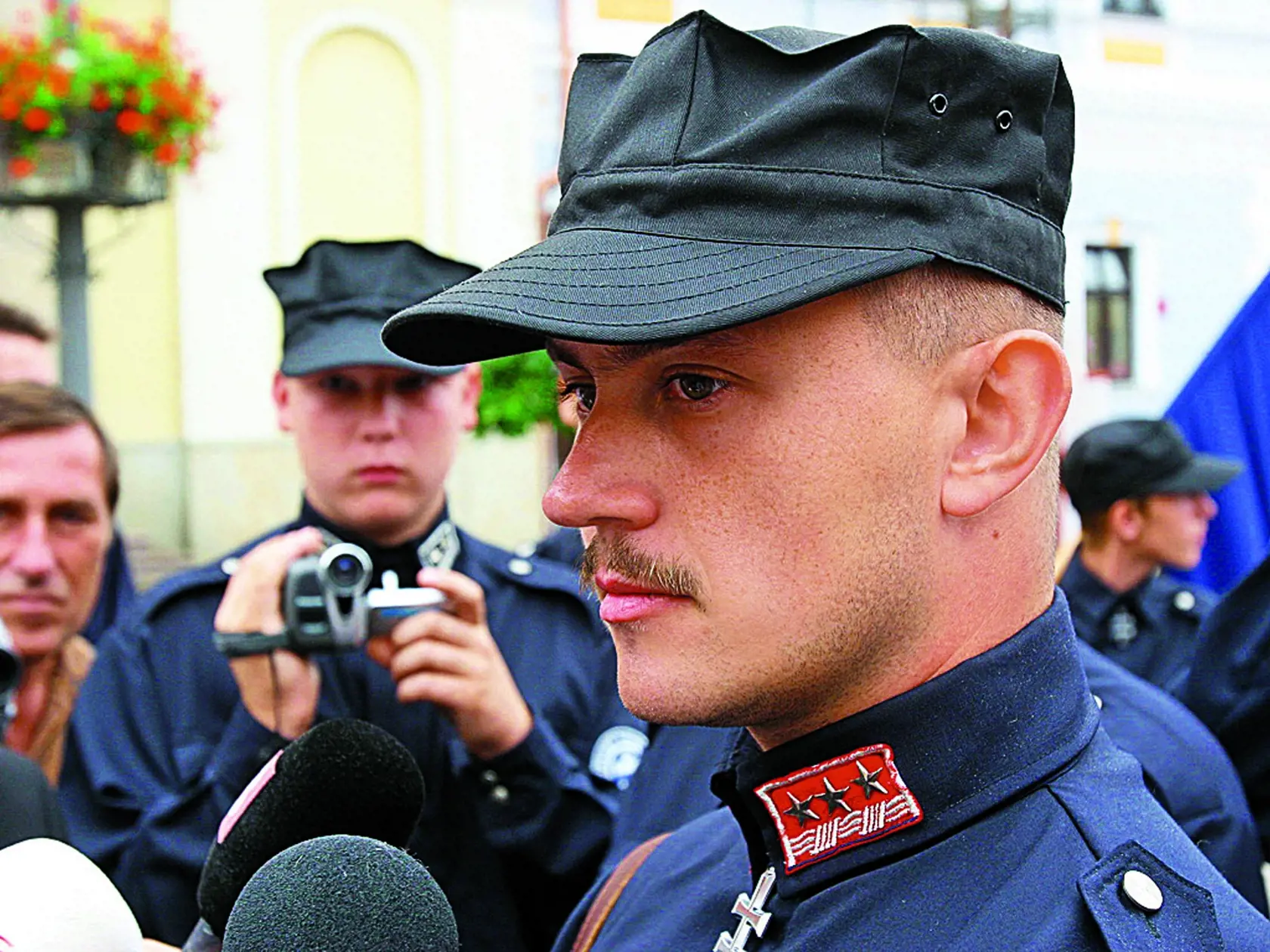 Marian Kotleba v uniforme.