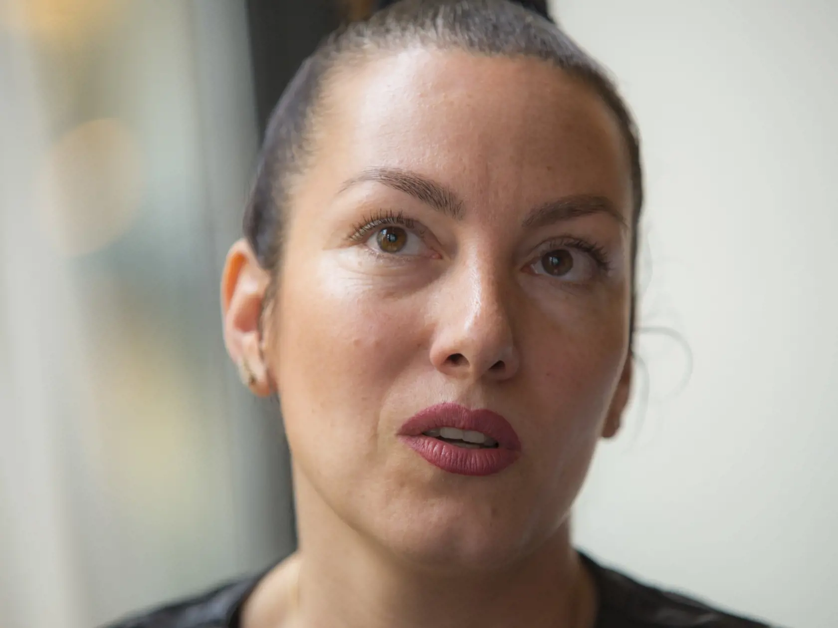 Katka Hasprová nedávno oslávila 50-tku a na scéne je už celých 30 rokov.