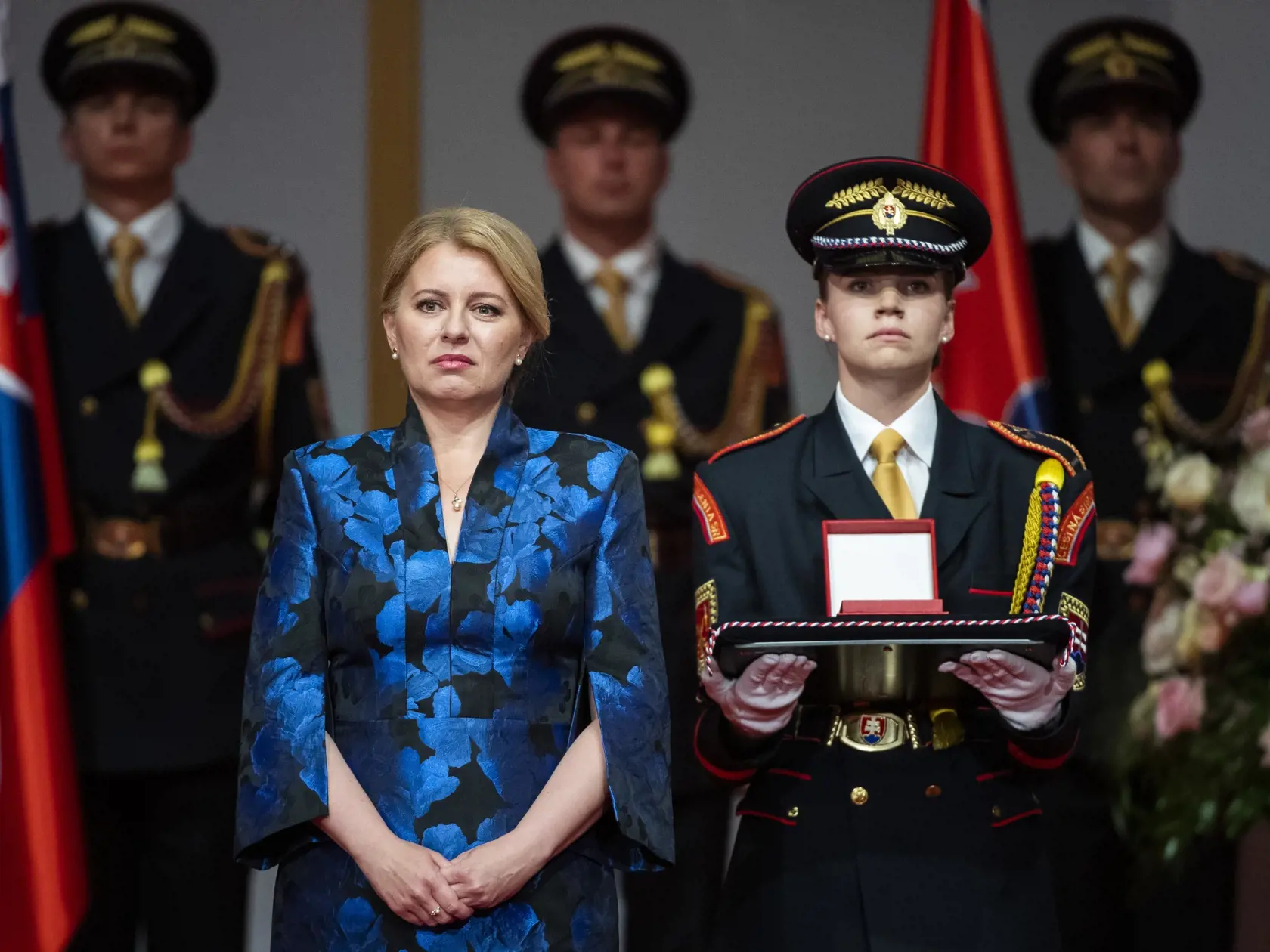 Na snímke prezidentka SR Zuzana Čaputová počas slávnostného ceremoniálu udeľovania štátnych vyznamenaní osobnostiam z rôznych oblastí spoločenského života v budove Slovenskej filharmónie 27. júna 2021 v Bratislave. FOTO TASR - Jaroslav Novák