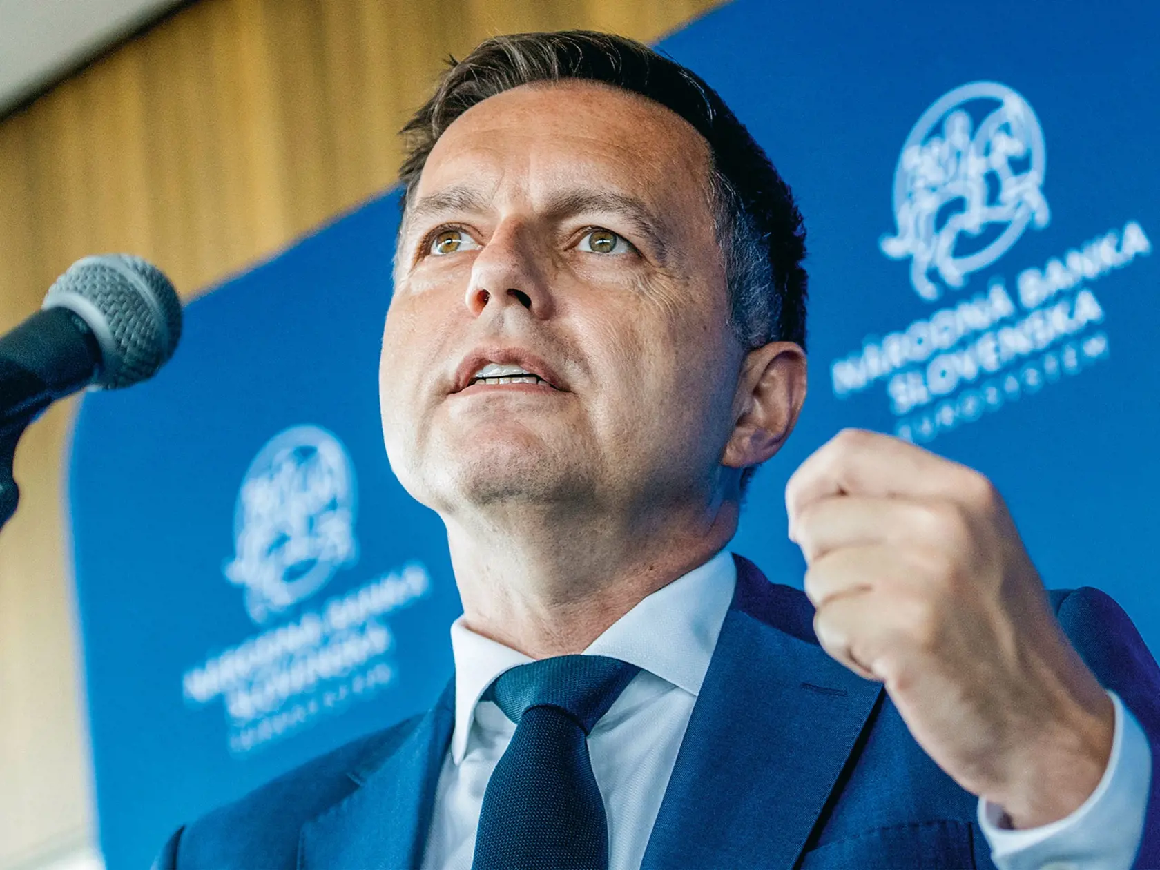 Podľa výpovede Františka Imreczeho, ktorý začal spolupracovať s políciou si Peter Kažimír vypýtal poriadne veľkú províziu za to, aby dostal projekt eKasa "požehnanie" aj od ministerstva financií.