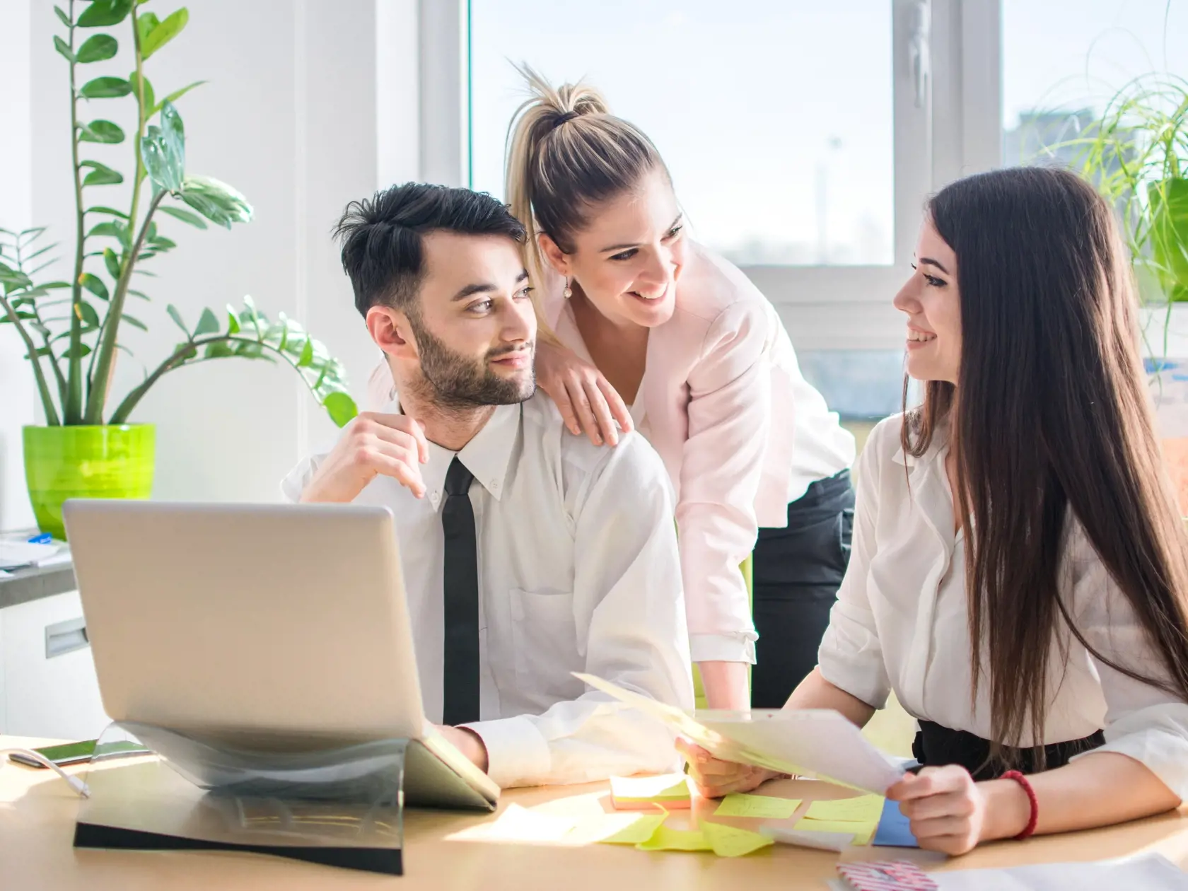 Business,People,Talking,In,Office.
