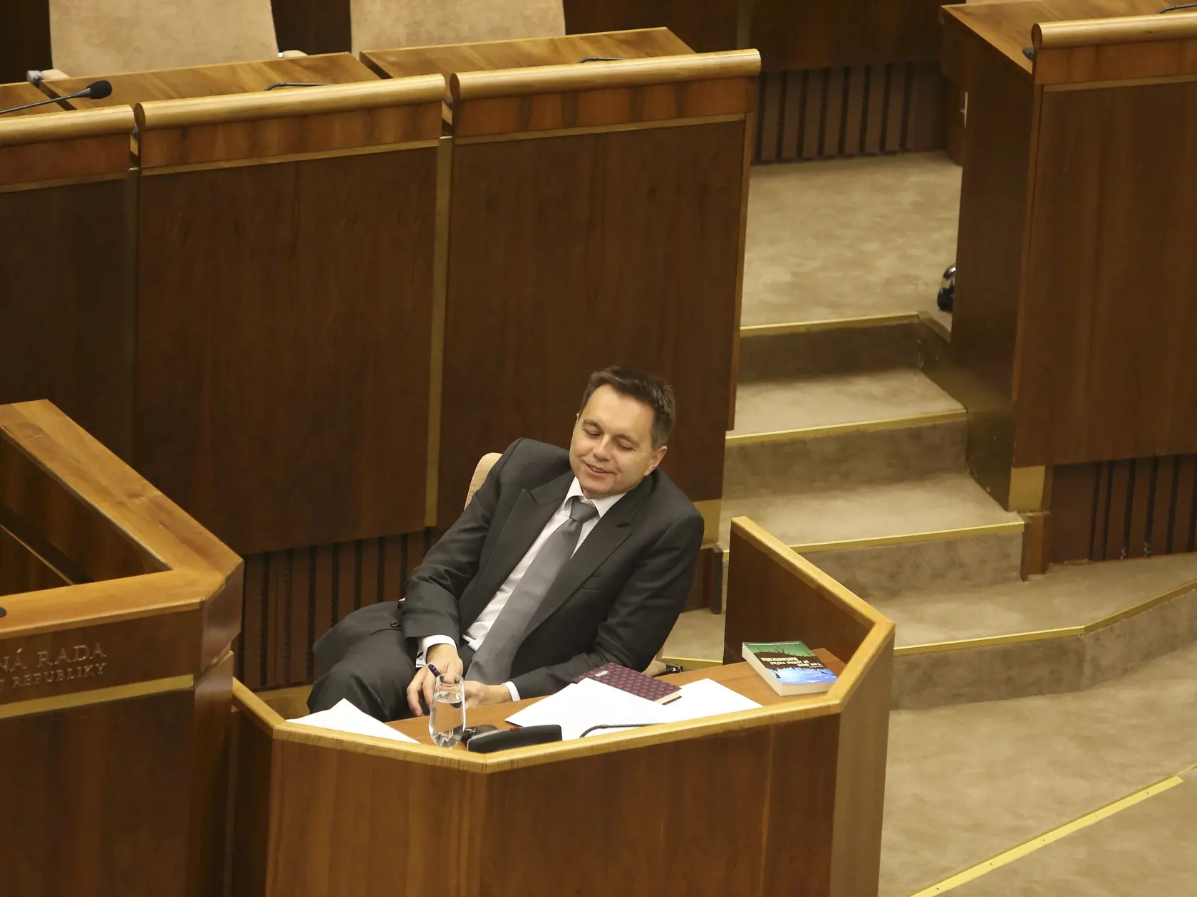 Kažimír je ďalší bývalý smerák, proti ktorému svedčí niektorý z kajúcnikov.