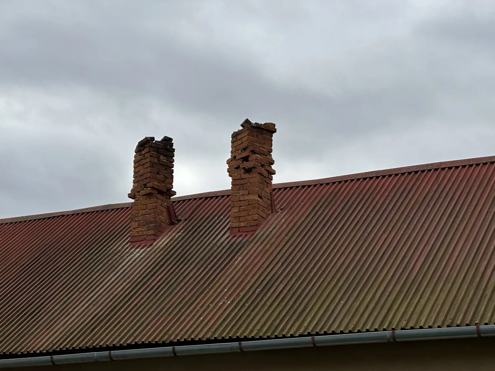 Zemetrasenie napáchalo škody aj v obci Nižná Sitnica.