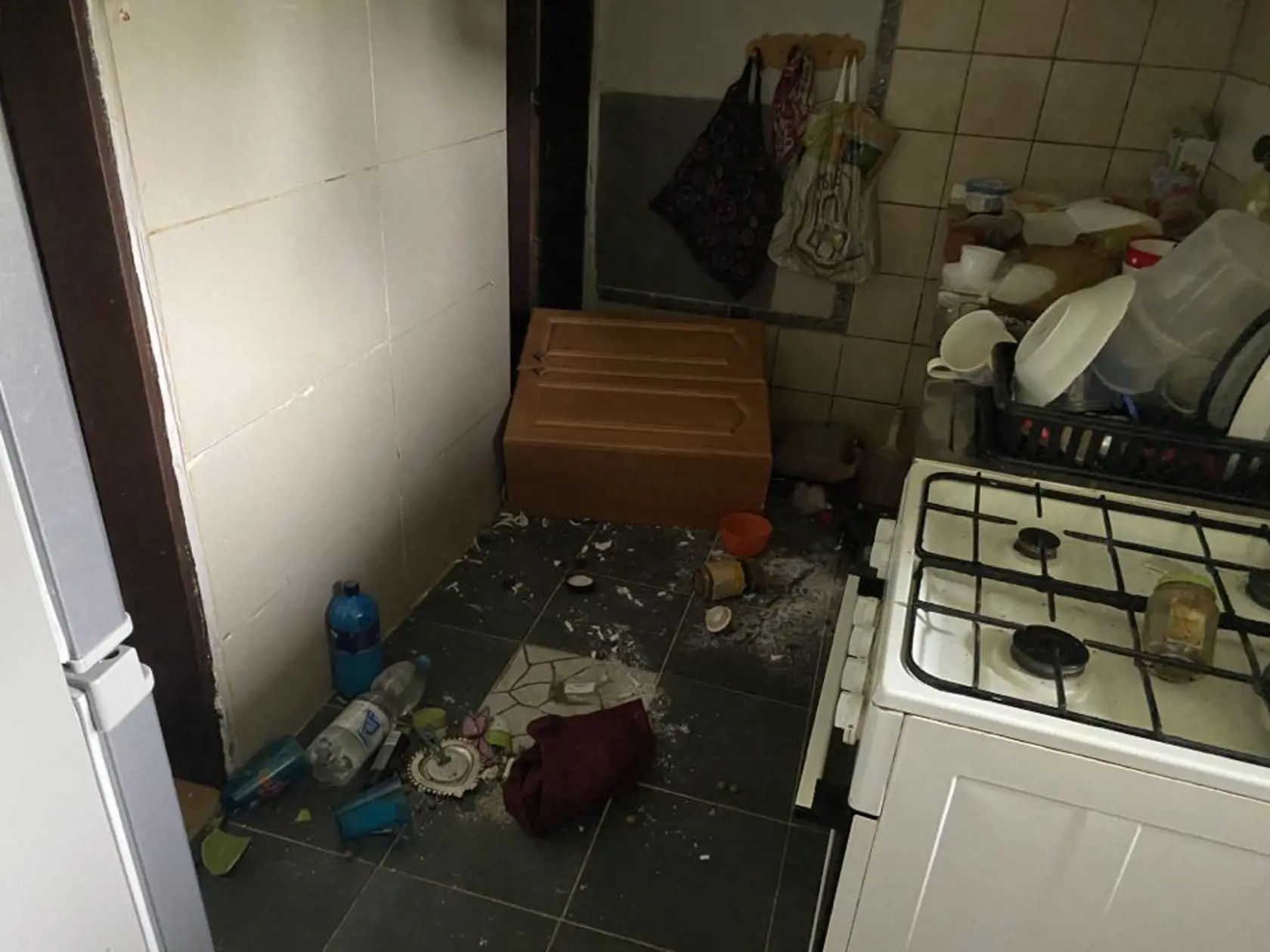 Zemetrasenie napáchalo vážne škody v dome pána Jána Andrejčáka (65) v Ďapalovciach.