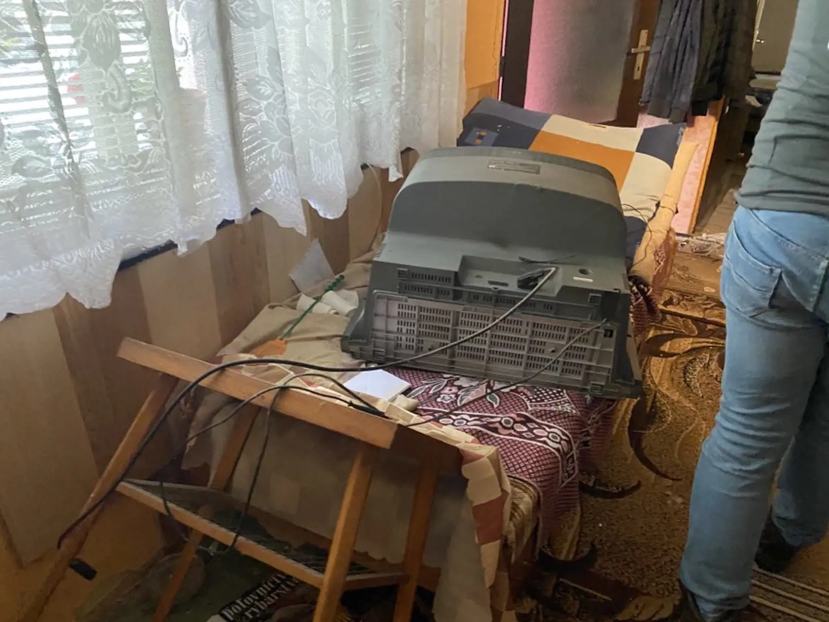 Zemetrasenie napáchalo vážne škody v dome pána Jána Andrejčáka (65) v Ďapalovciach.
