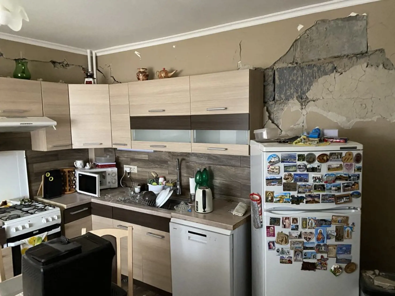 U pána Cyrila Babinského (76) v Ďapalovciach popadali omietky, z domu sa dokonca zrútili časti stien.