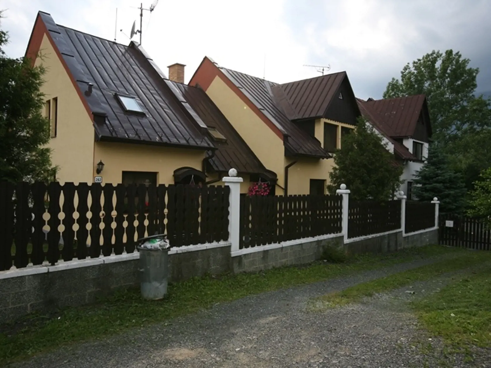 Bezdomovec: Baki Sadiki má trvalý pobyt v Novej Lesnej. Jeho rodina však dom pred časom predala.