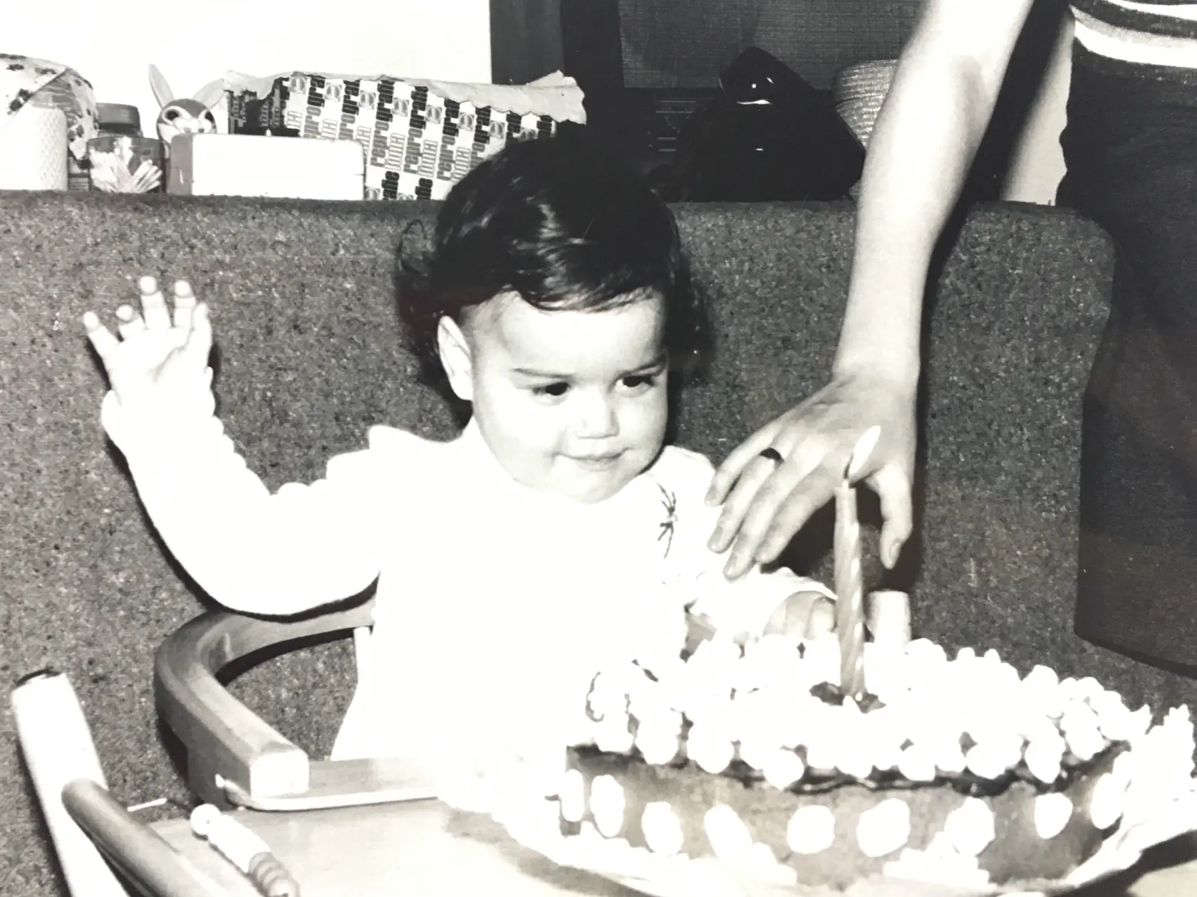 Karin Haydu sa narodila 7. apríla 1977. Je teda narodená v znamení Barana. 