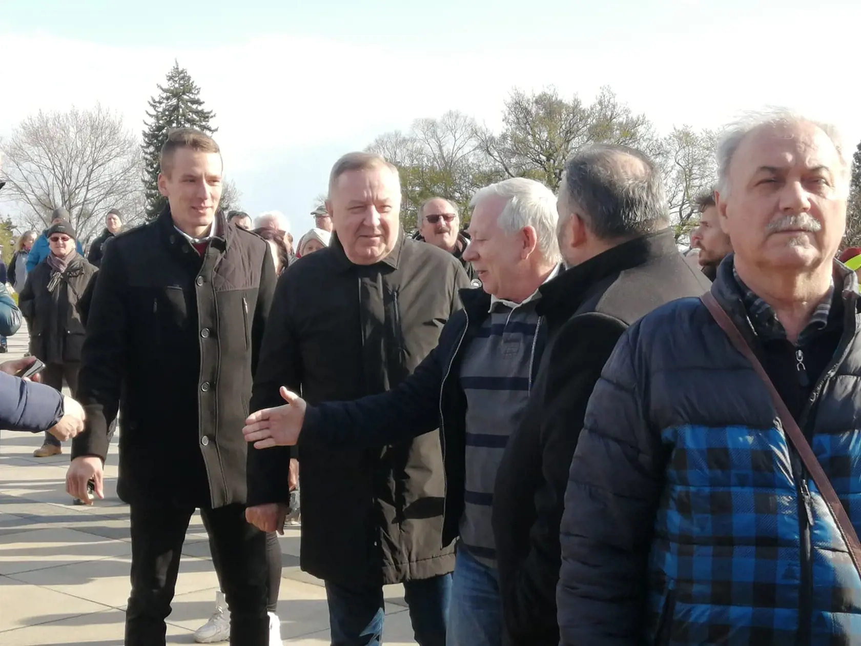 Protest Smeru na Slavíne: Robert Fico hovorí o "protivojnovom" stretnutí