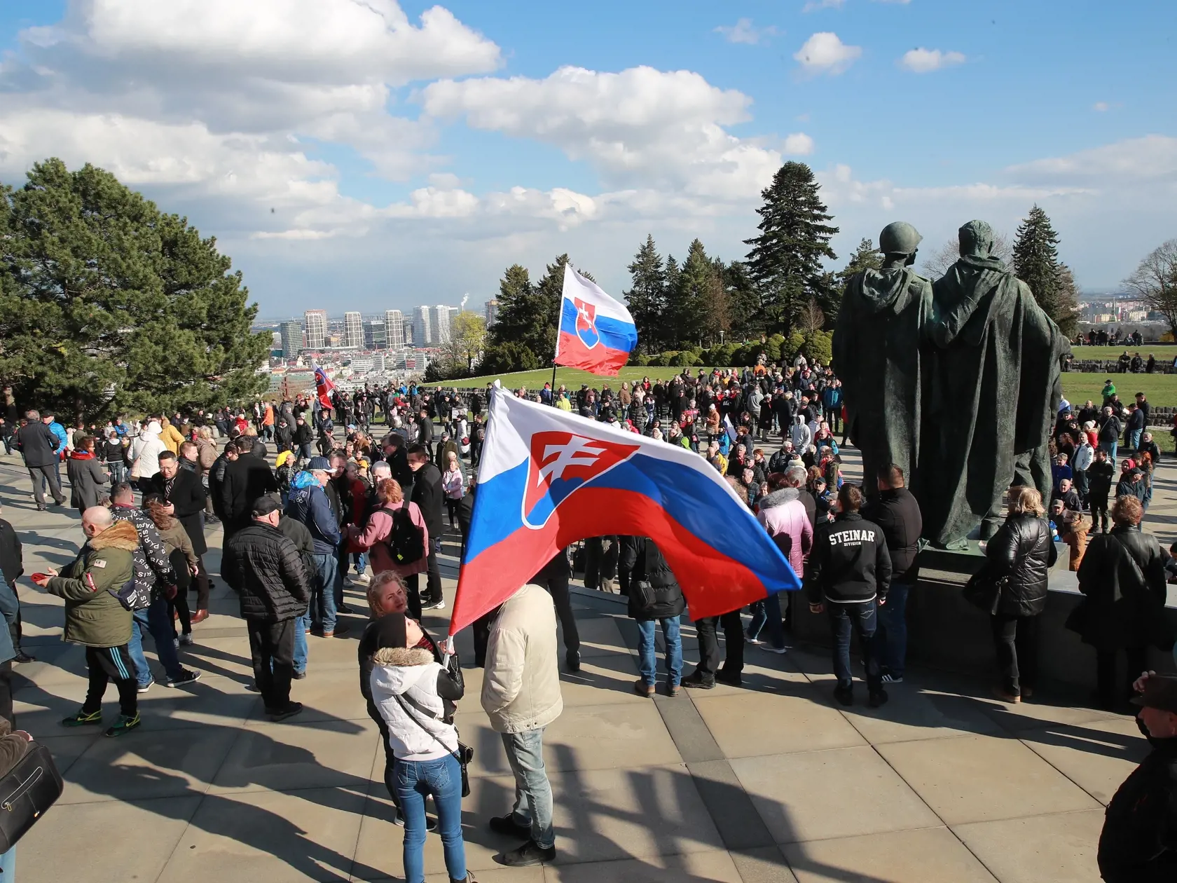 Zhromaždenie na Slavíne, ktoré zorganizovala strana Smer-SD.
