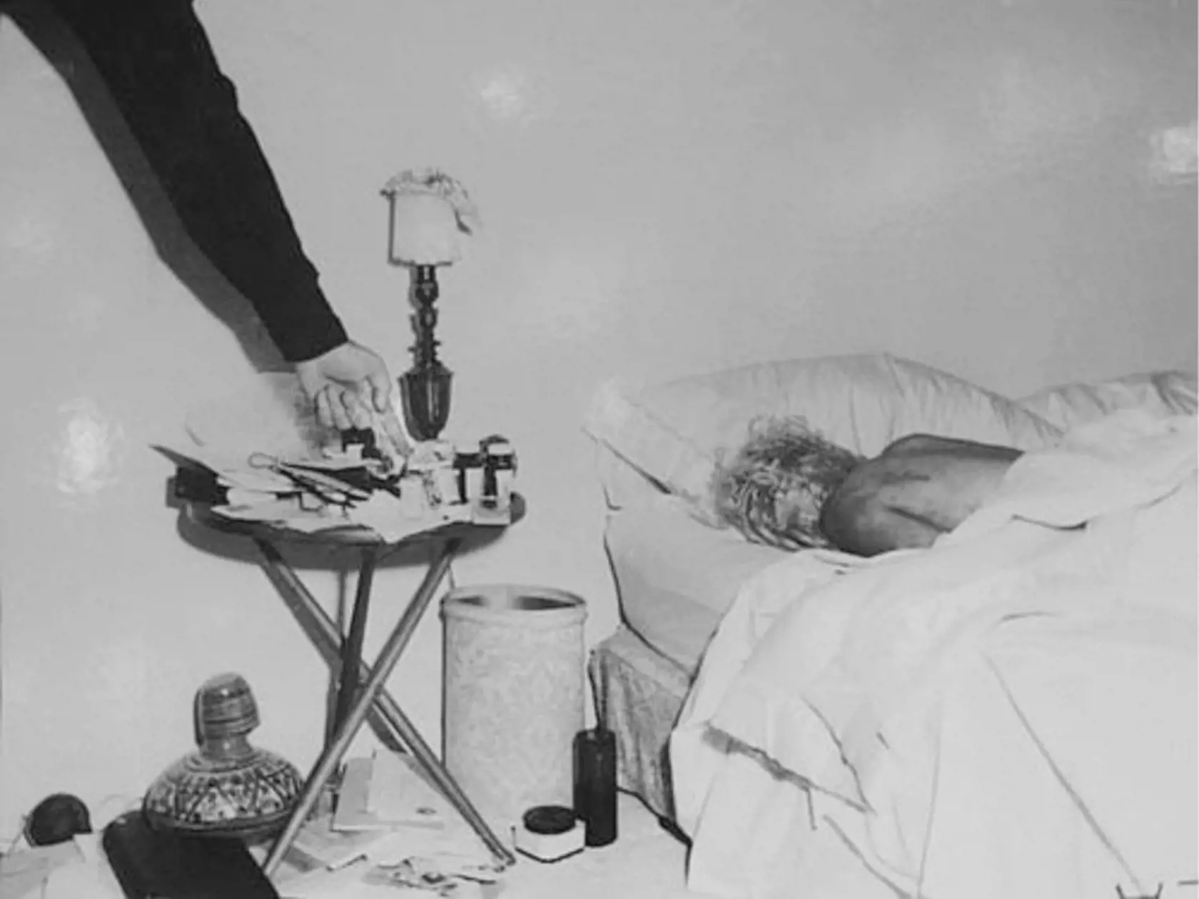 V takejto polohe našli telo Marilyn Monroe.