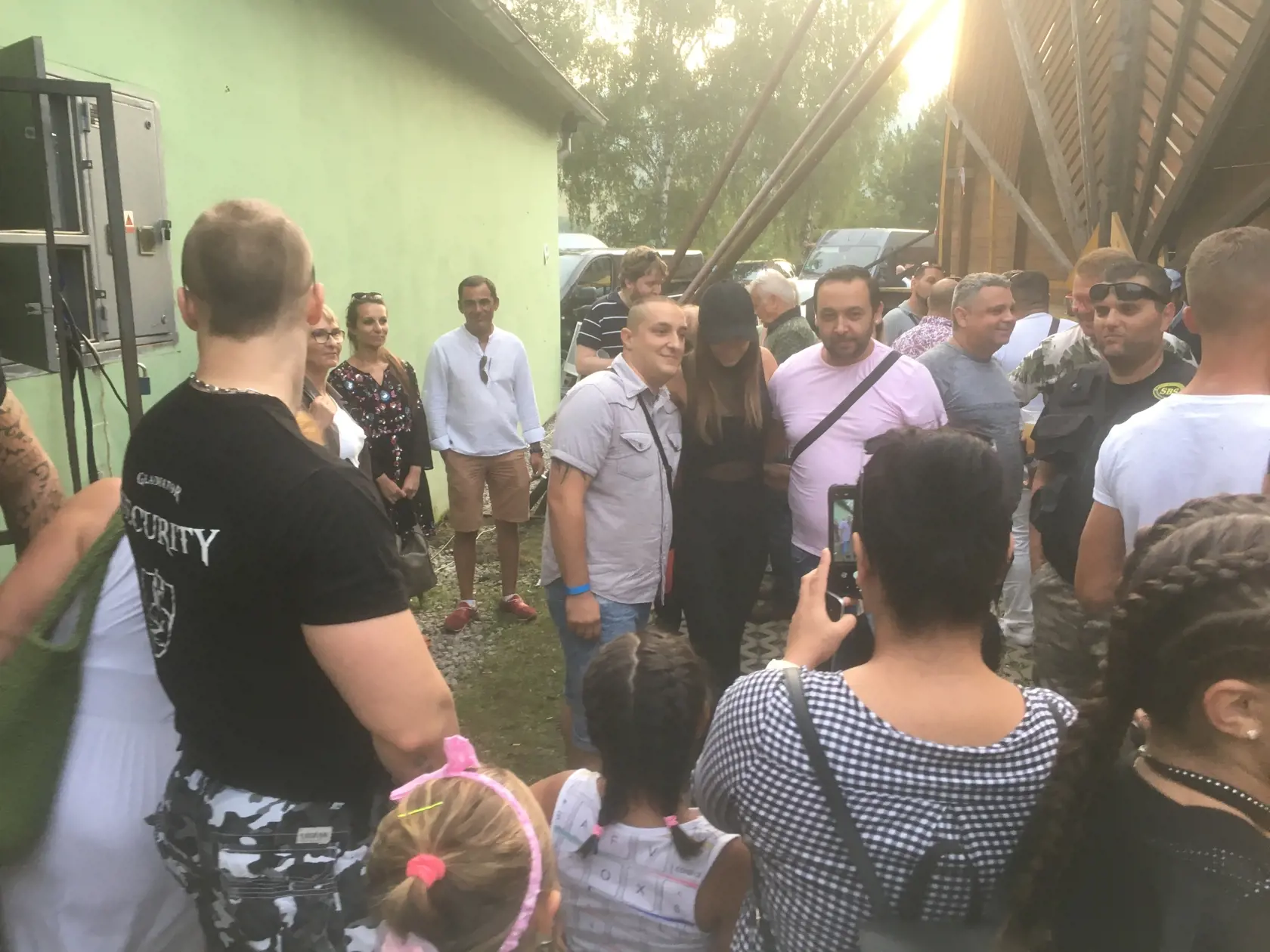 Monika Bagárová bola obletovaná z každej strany a museli ju strážiť štyria esbéeskári.